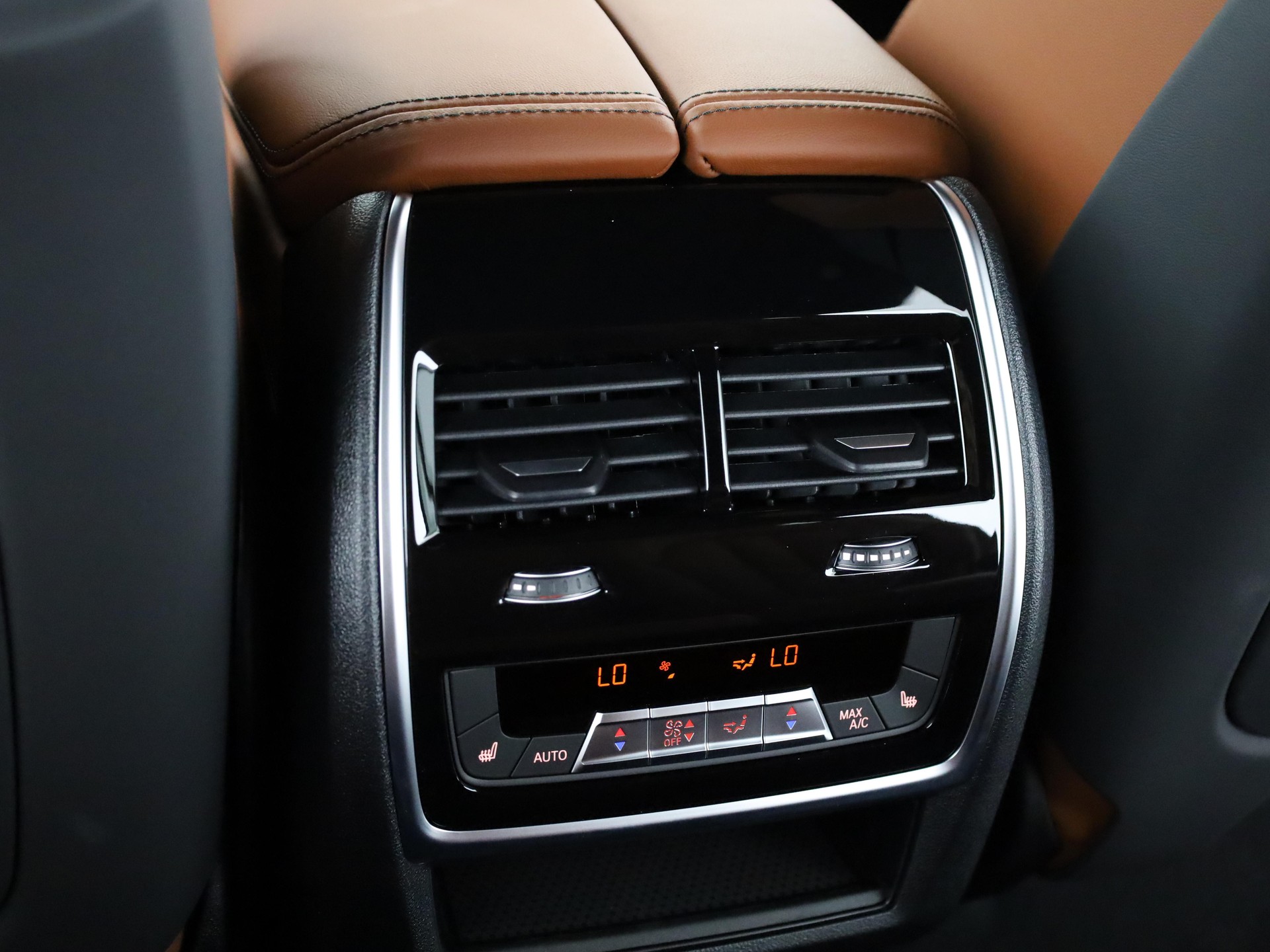 BMW X7 40i xDrive-image-21