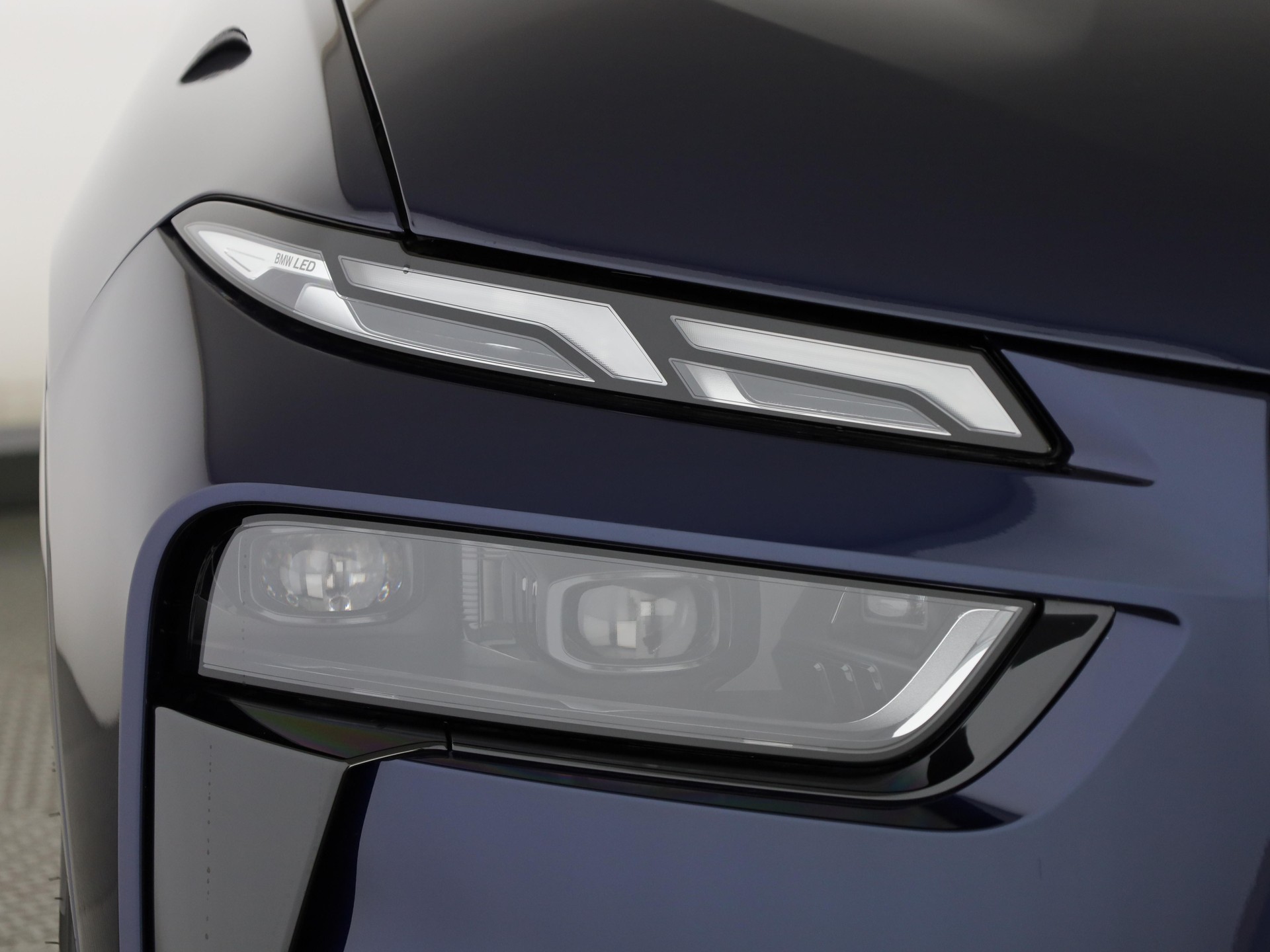BMW X7 40i xDrive-image-5