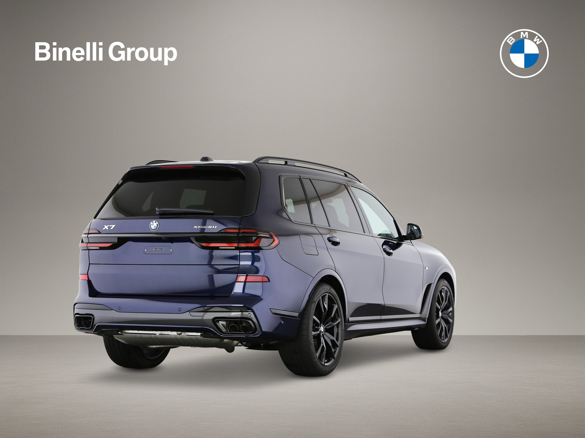 BMW X7 40i xDrive-showroom-element-1