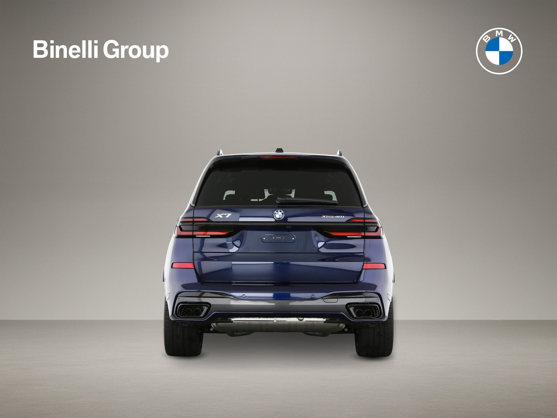 BMW X7 40i xDrive-showroom-element-3