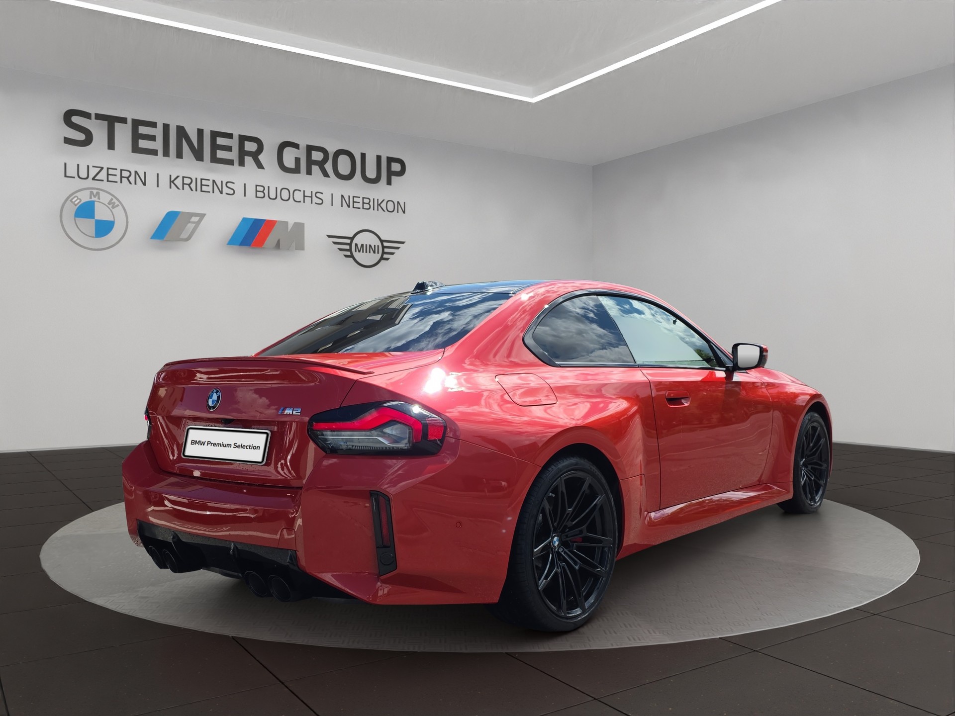 BMW M2-showroom-element-2