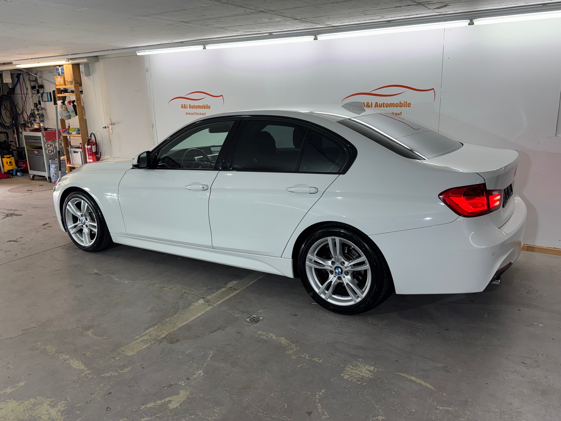 BMW 318d Steptronic M-Paket-image-3