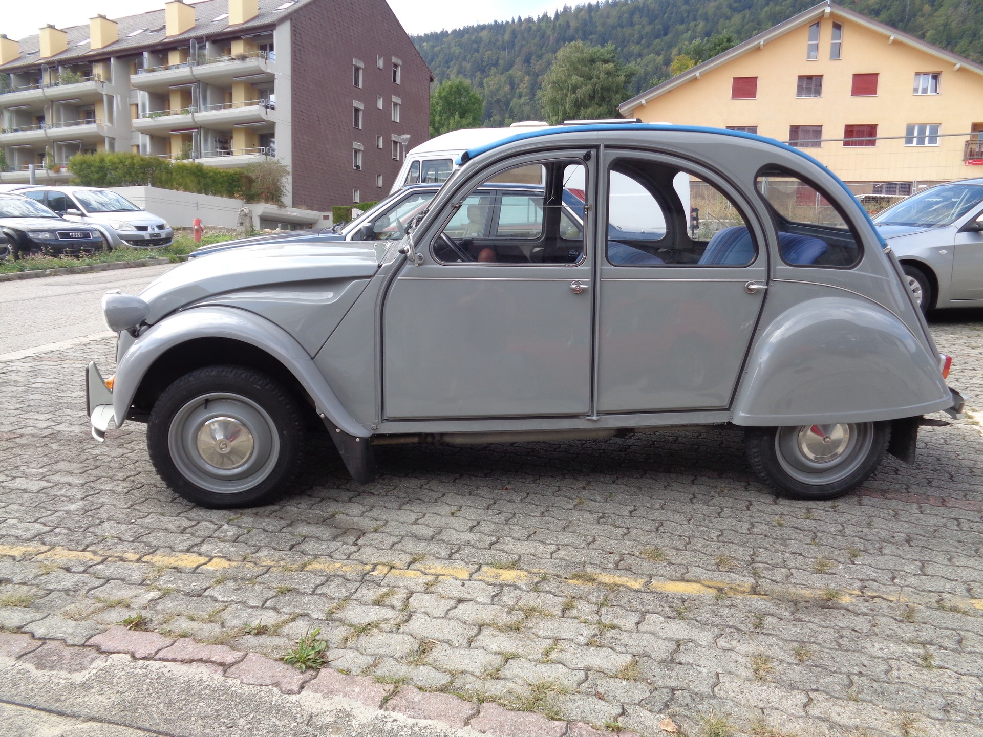 CITROEN 2CV6 Spécial (Club)-image-3