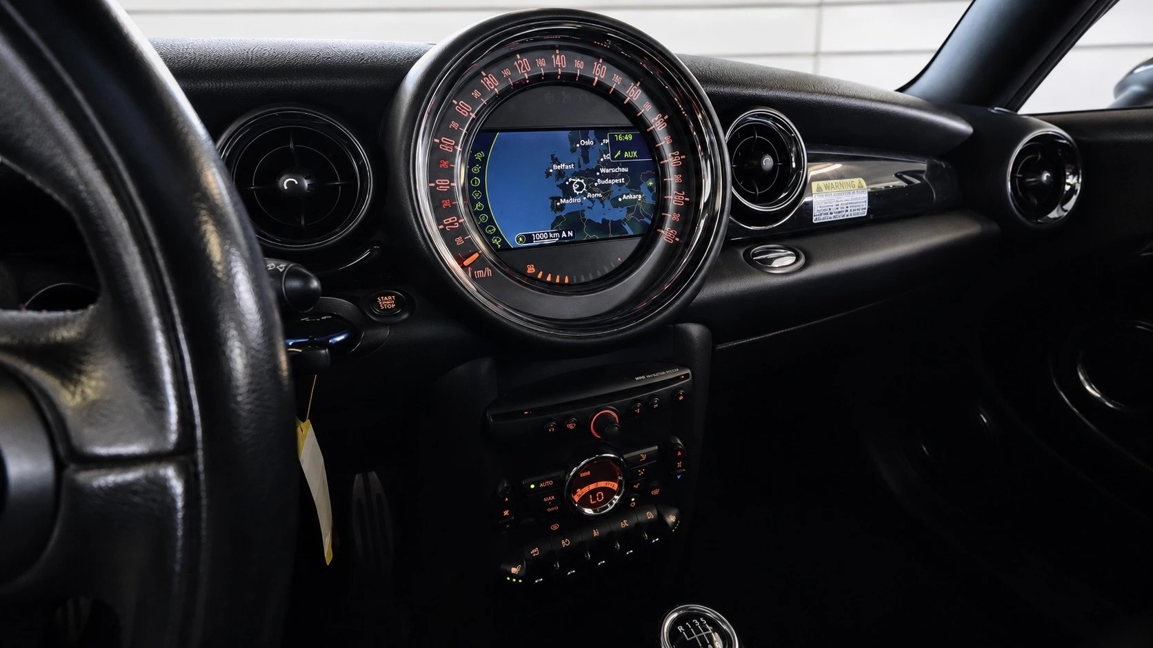 MINI Cooper John Cooper Works-image-7