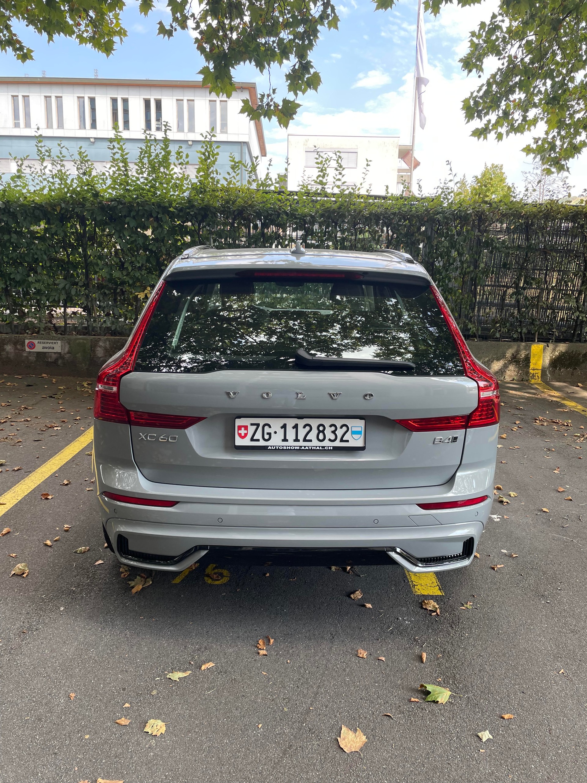 VOLVO 2.0 B4 MH Plus Dark AWD-image-0