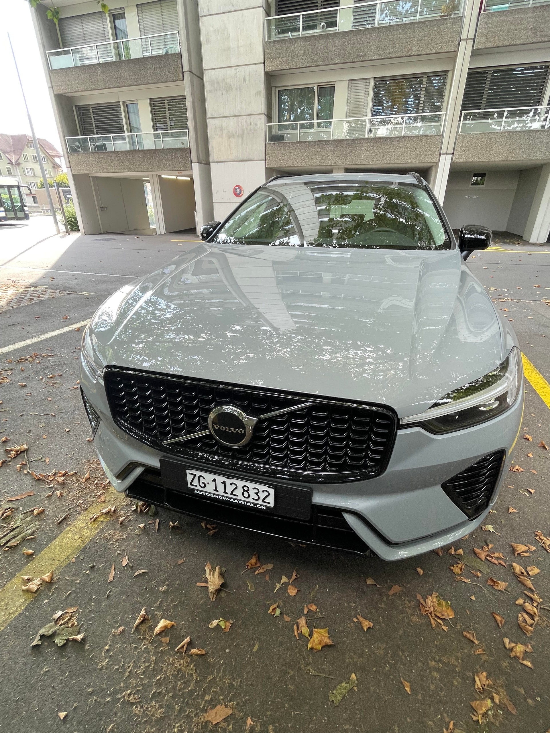 VOLVO 2.0 B4 MH Plus Dark AWD-image-4