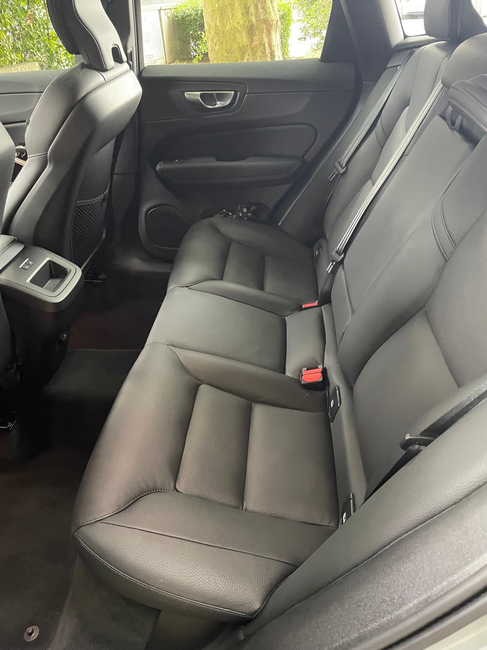 VOLVO 2.0 B4 MH Plus Dark AWD-image-7