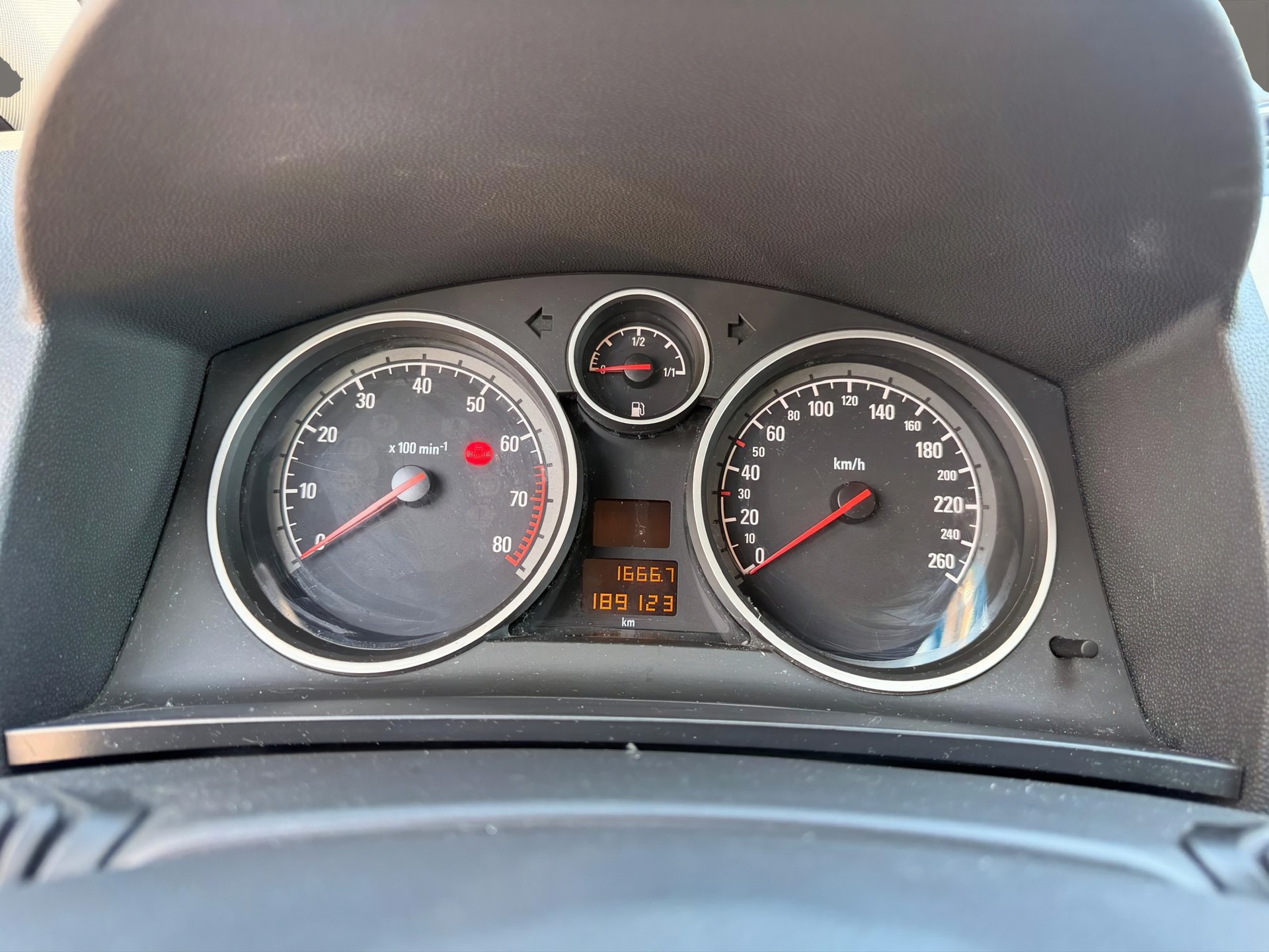OPEL Zafira 2.2i 16V Sport Automatic-image-13