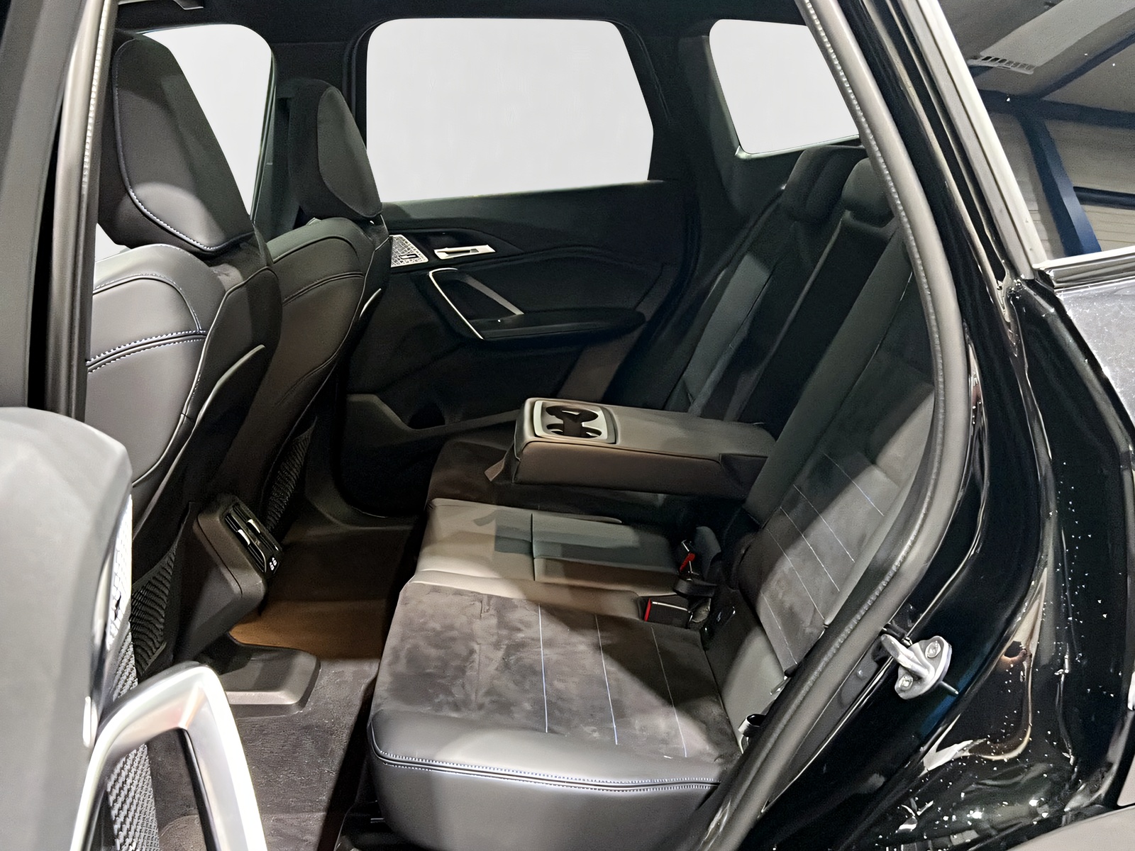BMW X1 xDrive 23d 48V M Sport**Panodach,AHK,M-Paket,4 Jahre Herstellergarantie**-image-9