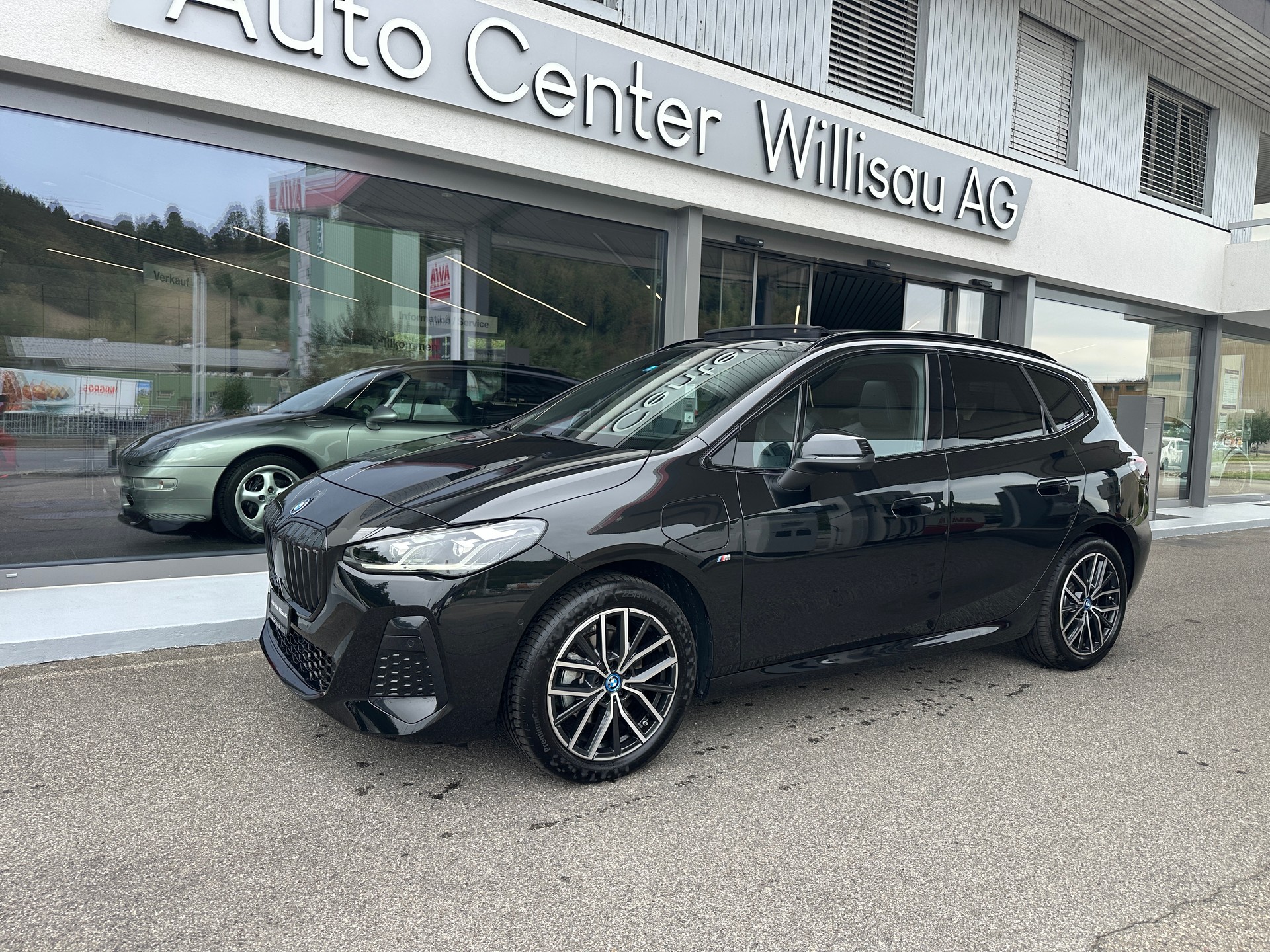 BMW 225e xDrive Active Tourer M Sport-image-0
