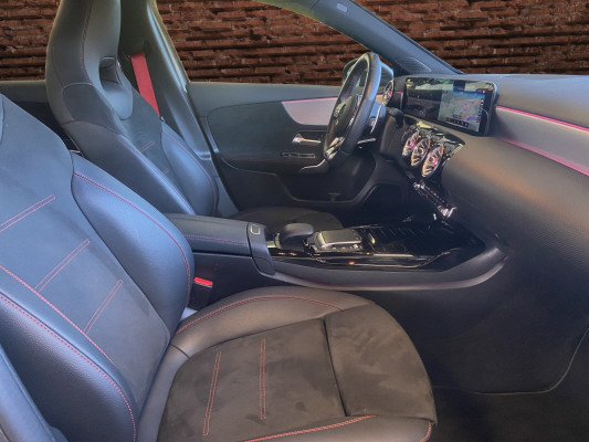 MERCEDES-BENZ A 35 AMG 4Matic-image-11