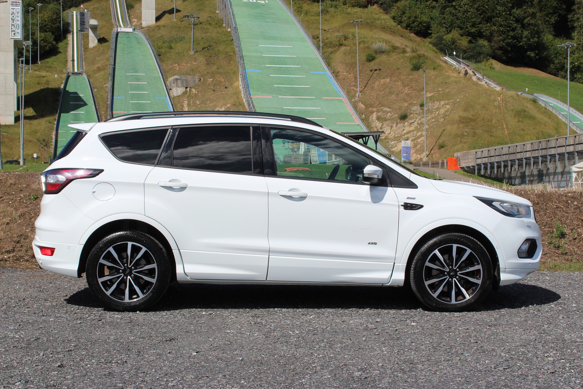 FORD Kuga 2.0 TDCi ST-Line 4WD-image-3