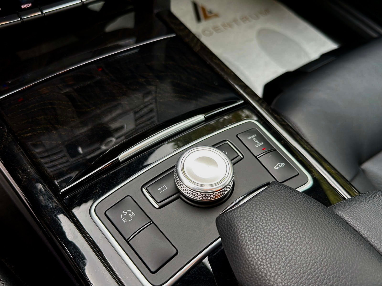 MERCEDES-BENZ E 500 CGI BlueEff. Avantgarde 4Matic 7G-Tronic-image-16