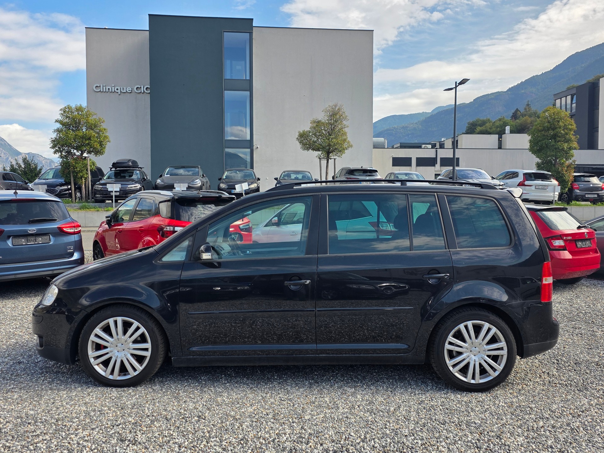VW Touran 1.4 TSI Highline-image-1