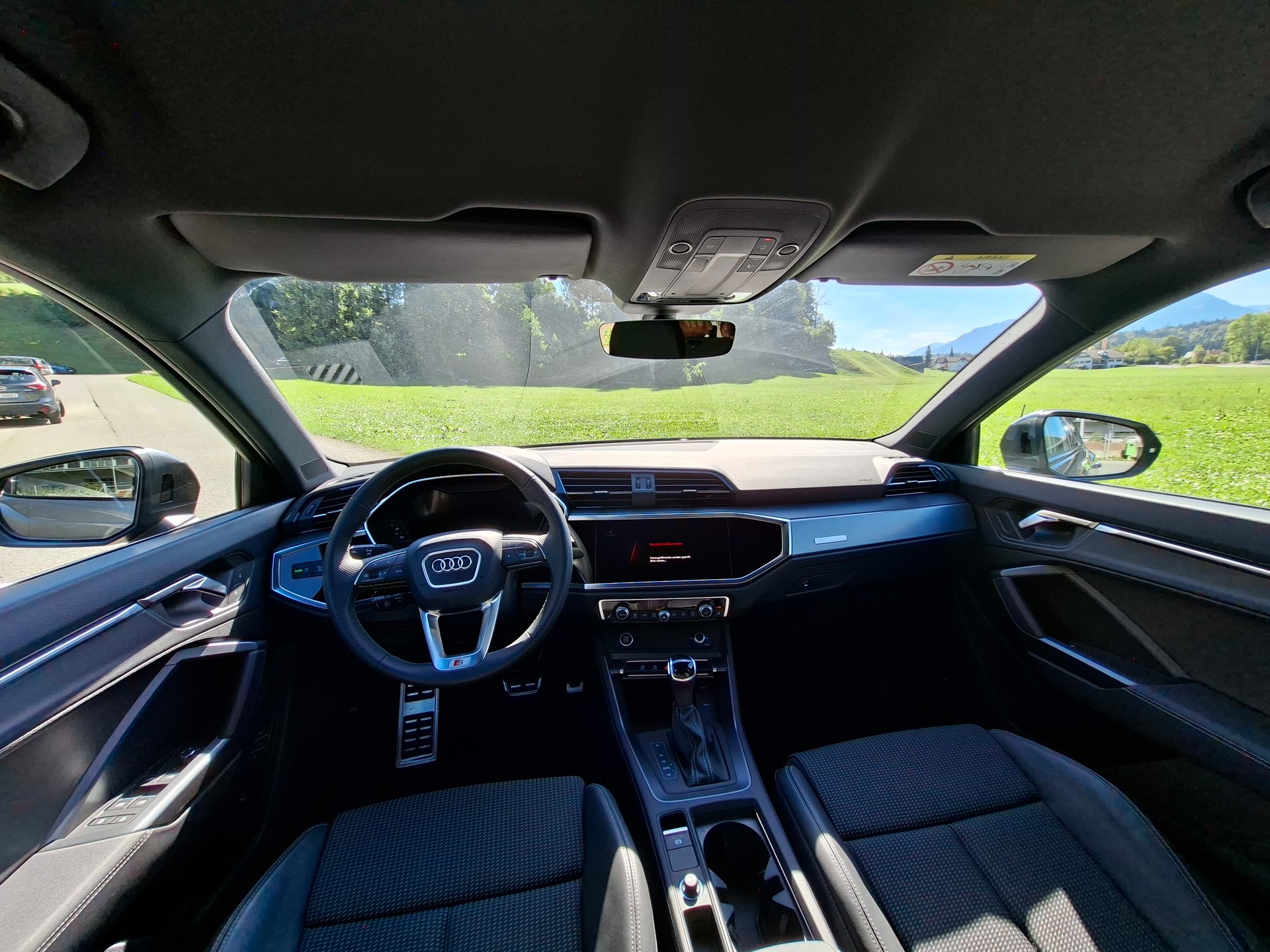 AUDI Q3 35 TFSI S line Attraction S-tronic *inkl. CH-Audi Garantie 4 Jahre*-image-8