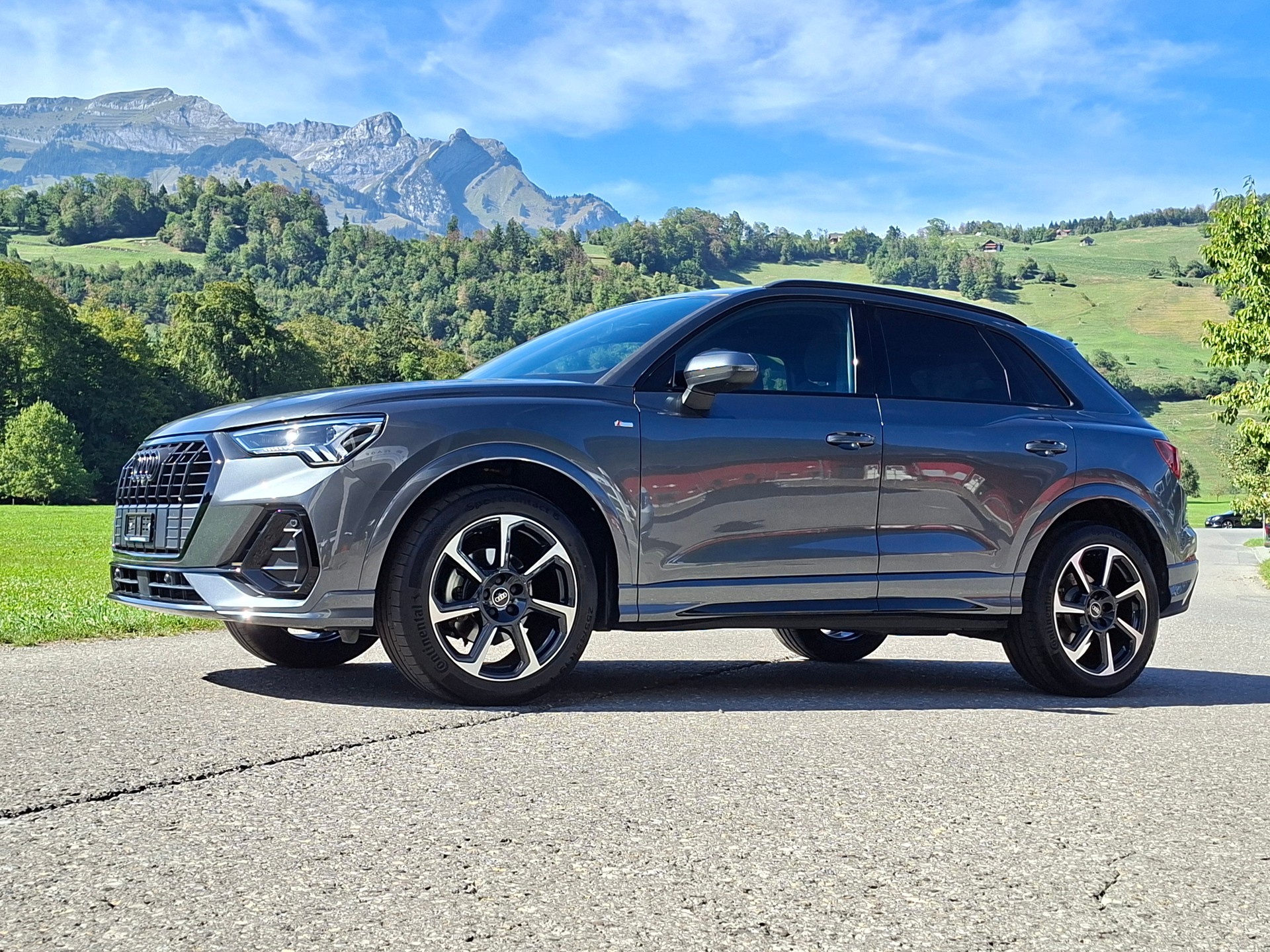 AUDI Q3 35 TFSI S line Attraction S-tronic *inkl. CH-Audi Garantie 4 Jahre*-image-1