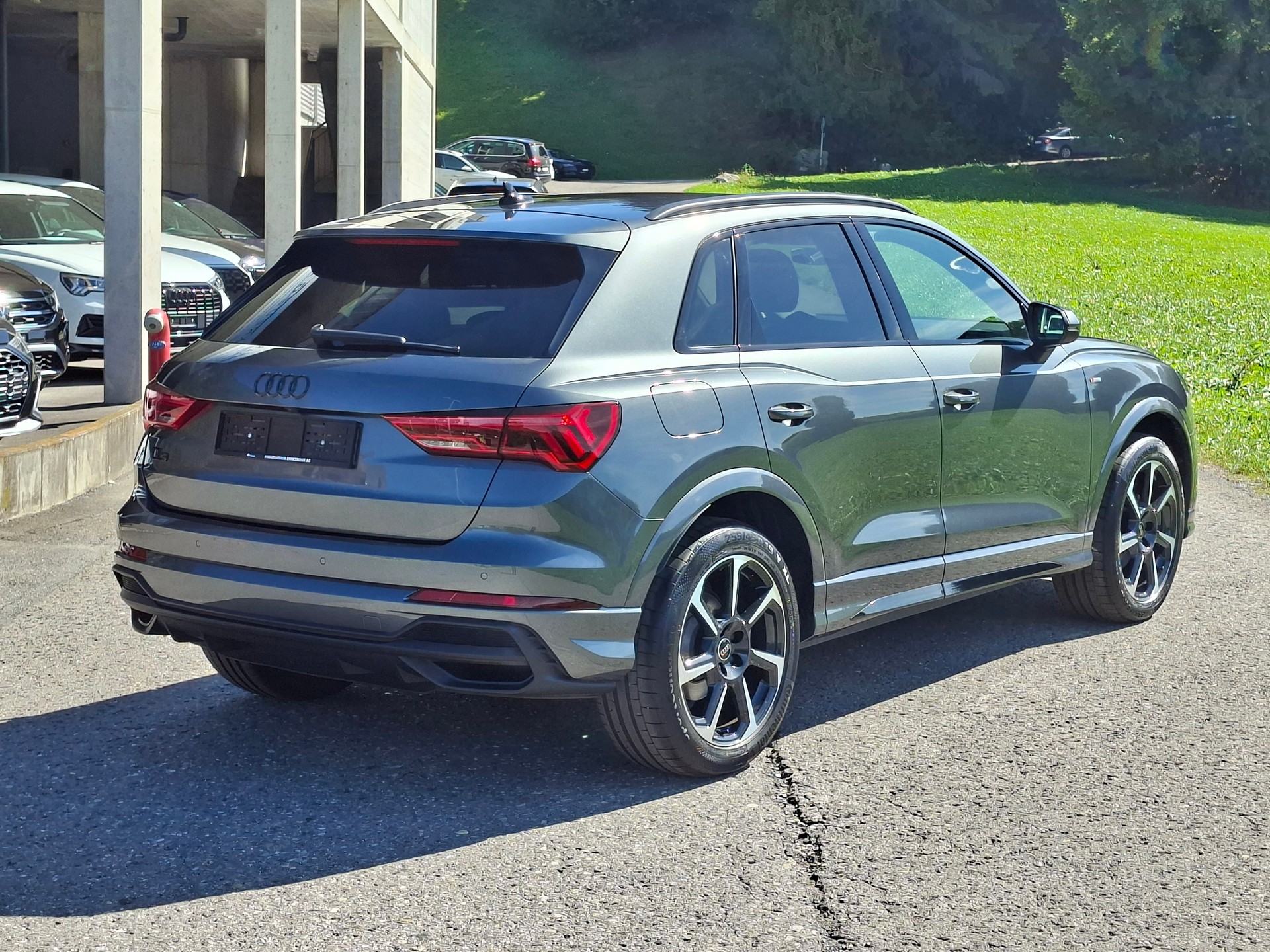 AUDI Q3 35 TFSI S line Attraction S-tronic *inkl. CH-Audi Garantie 4 Jahre*-image-5