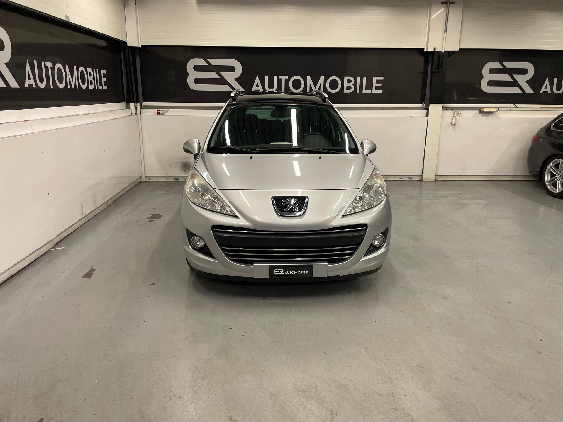 PEUGEOT 207 SW 1.6 16V Active-image-6