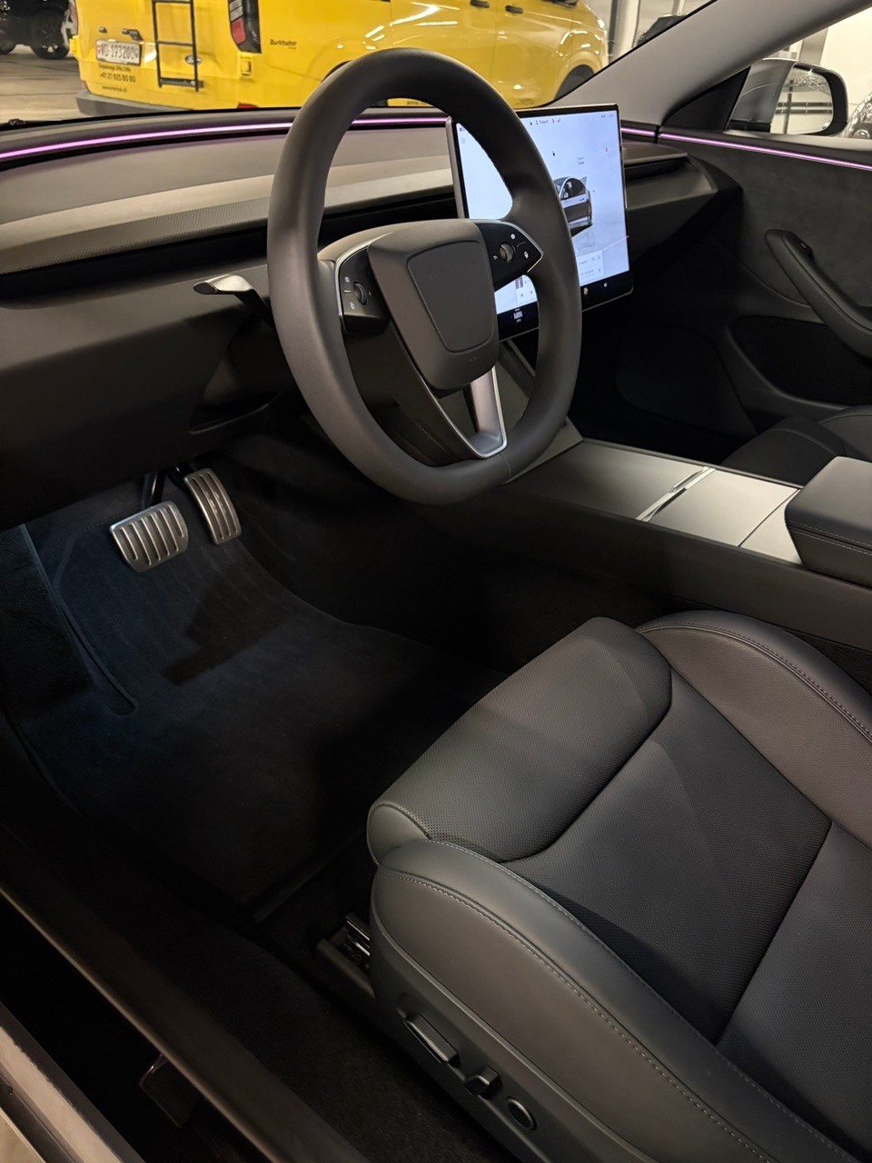 TESLA Dual Motor Performance AWD / Highland-image-4