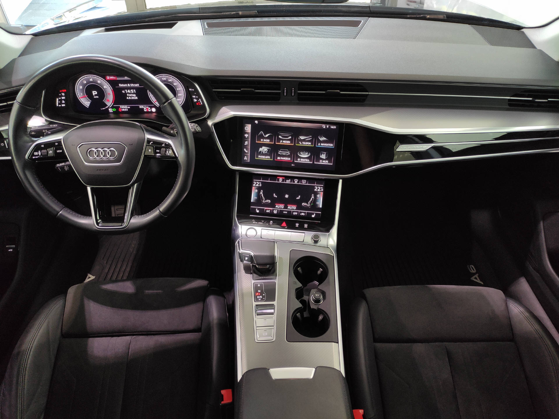 AUDI A6 Avant 55 TFSI S-Line quattro S-Tronic-image-16