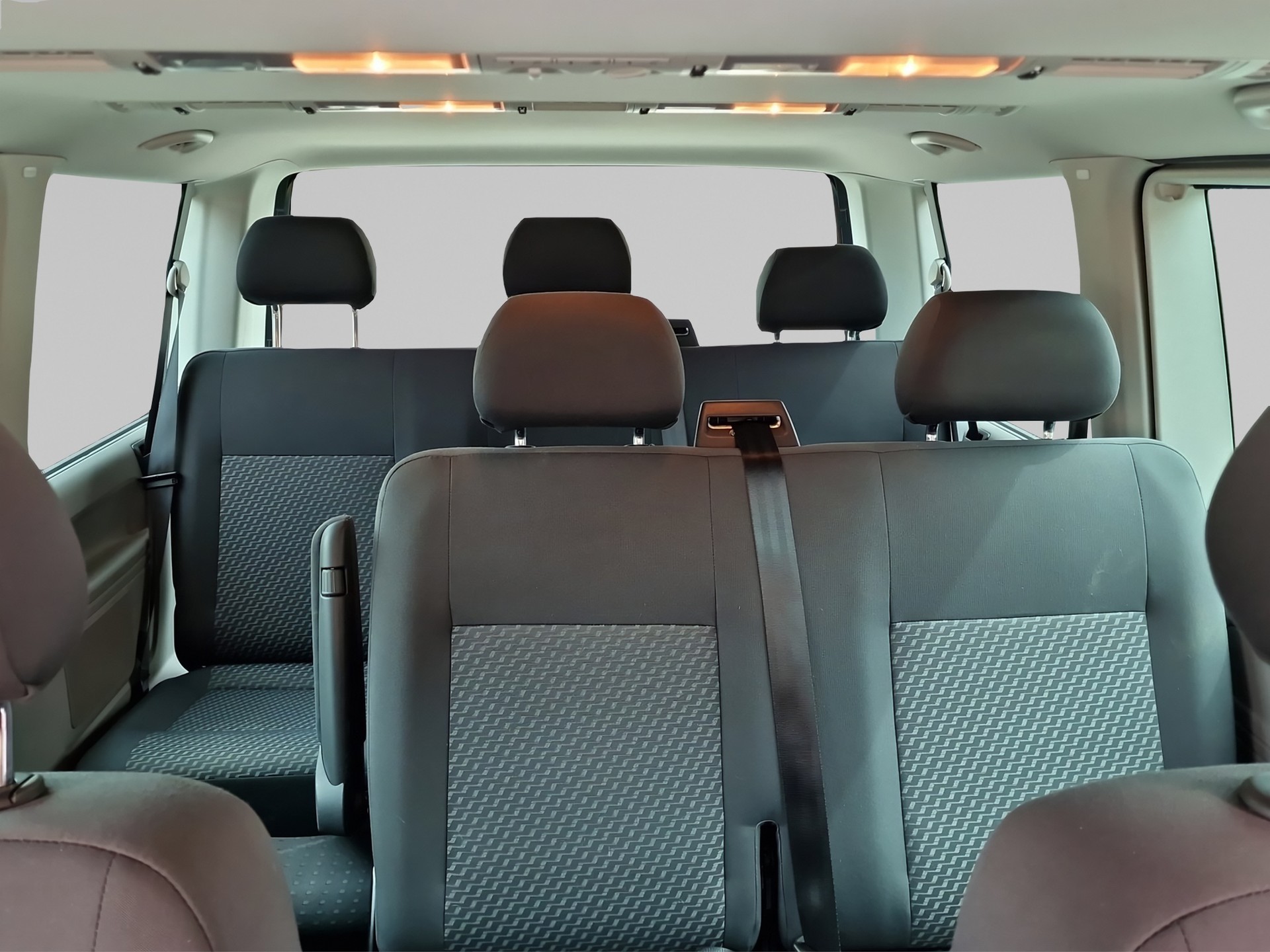 VW T5 Caravelle Trendline 2.0 TDI CR DSG-image-10