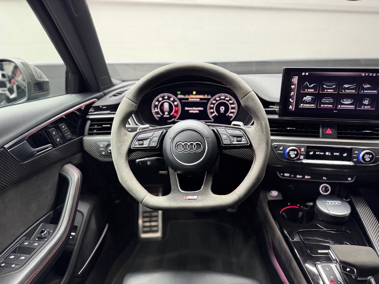 AUDI RS4 Avant quattro | 1. Hand | ACC Tempomat | Head-Up Display | Carbon Interieur&Exterieur | Rückfahrkamera | Bang&Olufsen-image-22