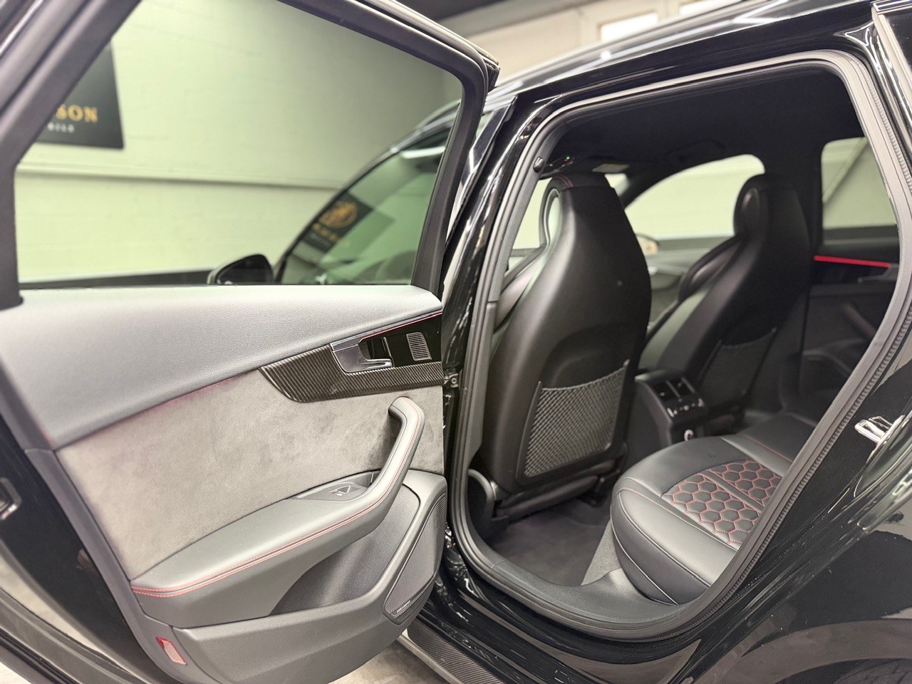 AUDI RS4 Avant quattro | 1. Hand | ACC Tempomat | Head-Up Display | Carbon Interieur&Exterieur | Rückfahrkamera | Bang&Olufsen-image-19