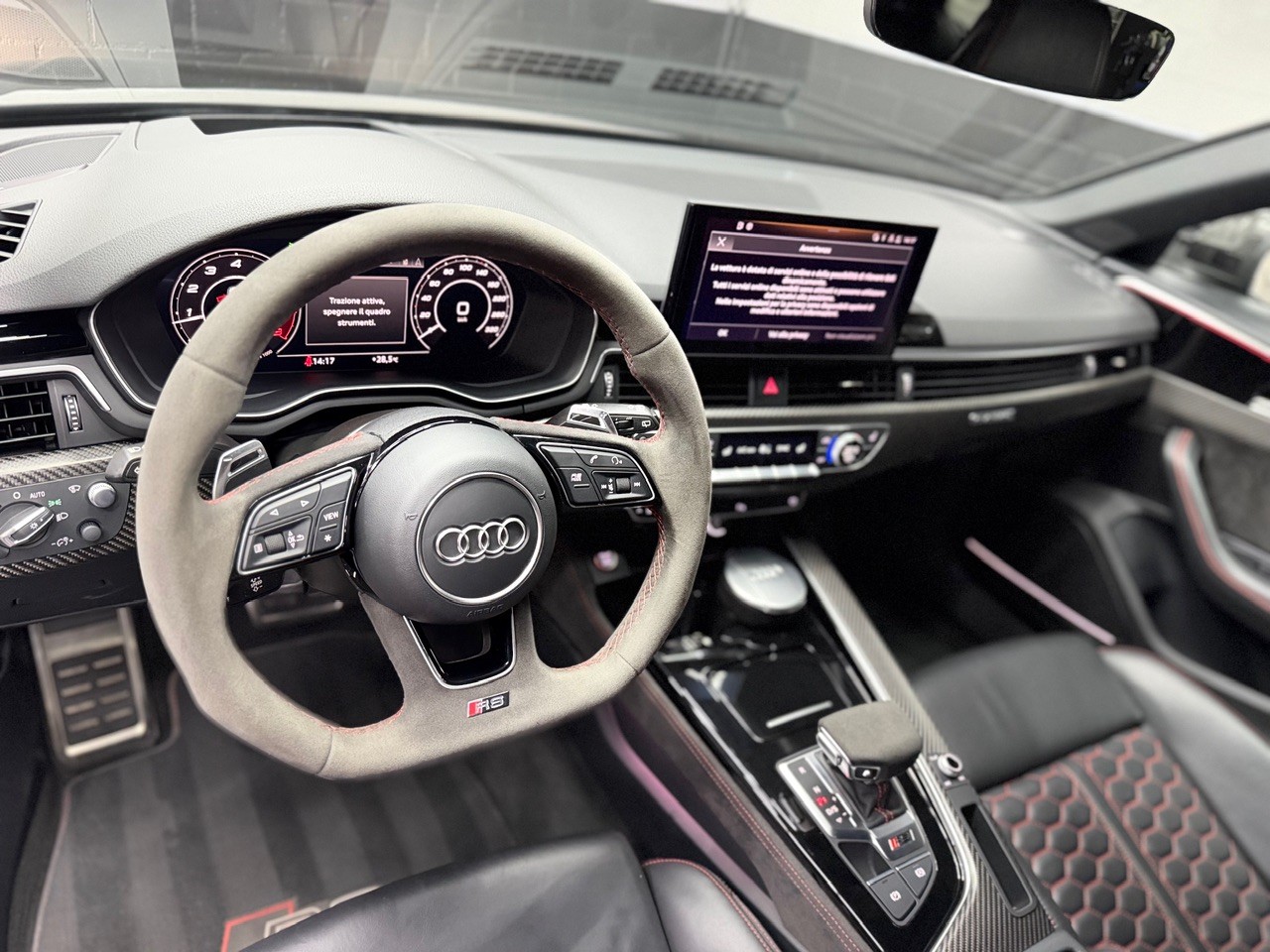 AUDI RS4 Avant quattro | 1. Hand | ACC Tempomat | Head-Up Display | Carbon Interieur&Exterieur | Rückfahrkamera | Bang&Olufsen-image-17