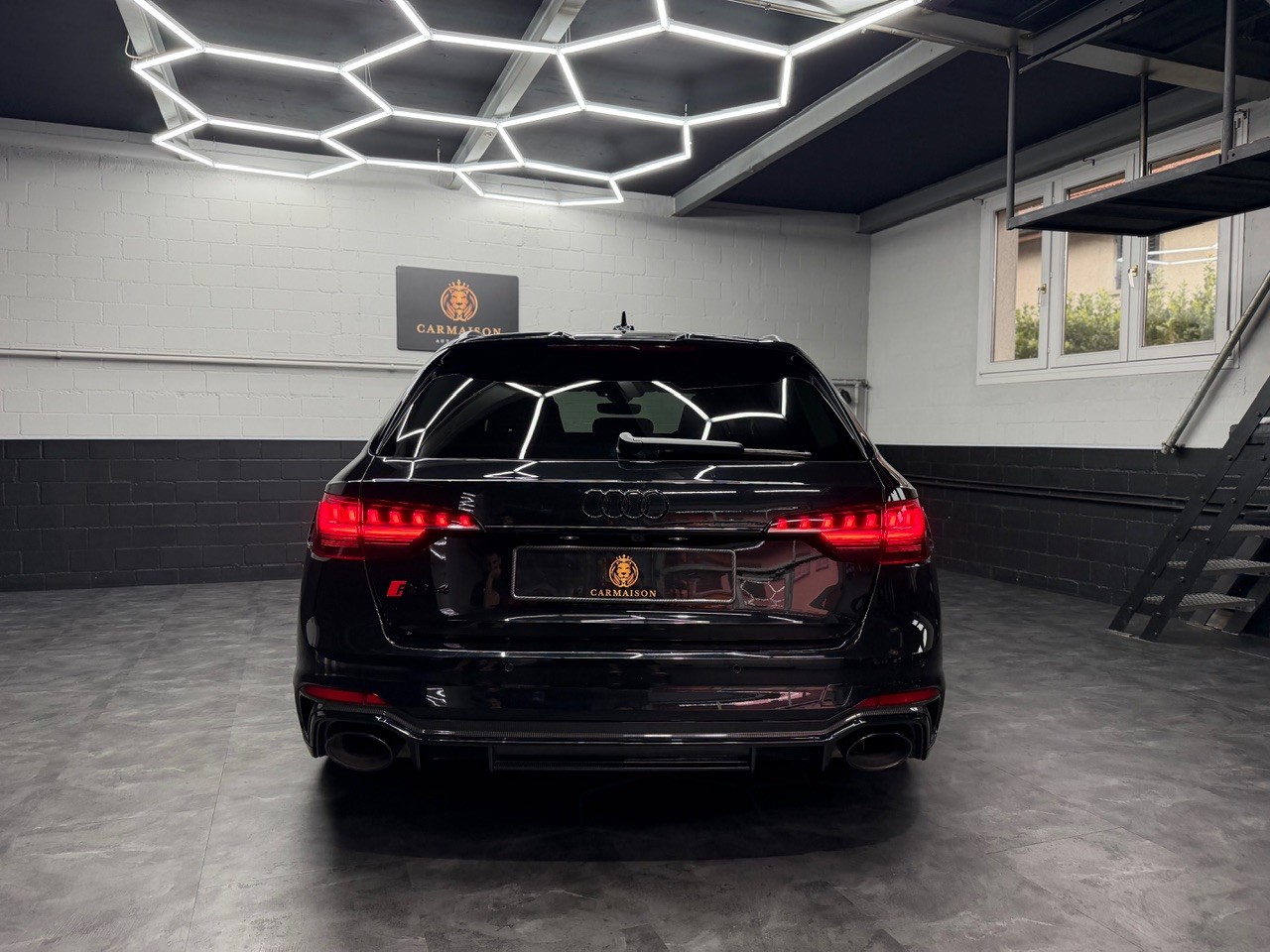 AUDI RS4 Avant quattro | 1. Hand | ACC Tempomat | Head-Up Display | Carbon Interieur&Exterieur | Rückfahrkamera | Bang&Olufsen-image-6