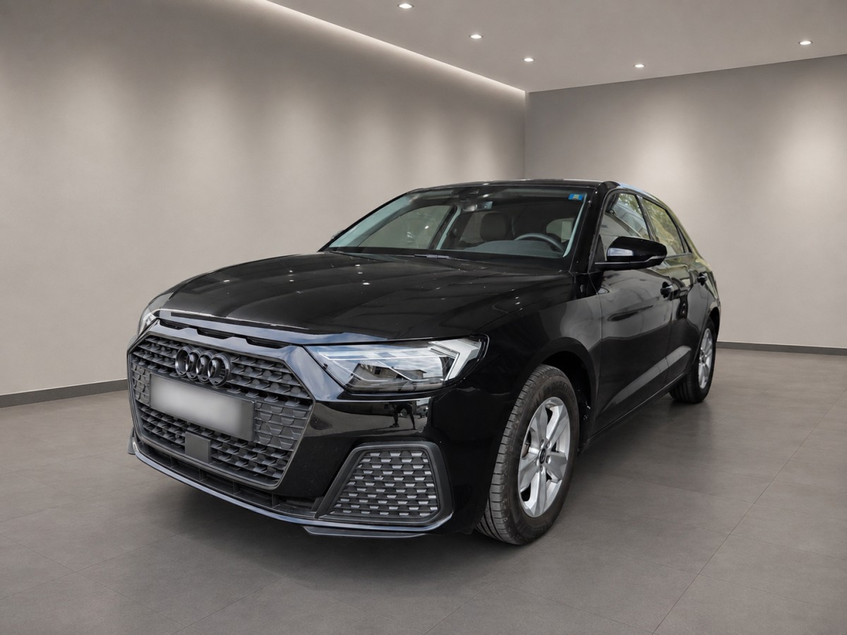 AUDI 1.0 30 TFSI Attraction S-Tronic-image-1