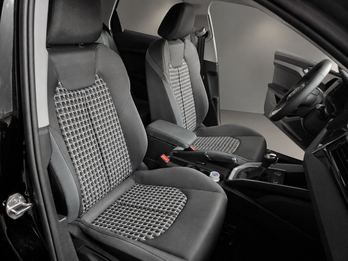 AUDI 1.0 30 TFSI Attraction S-Tronic-image-2