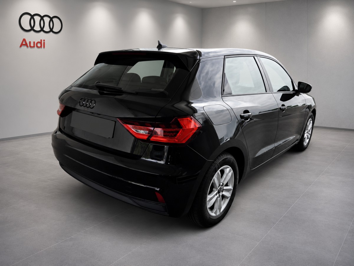 AUDI 1.0 30 TFSI Attraction S-Tronic-image-3