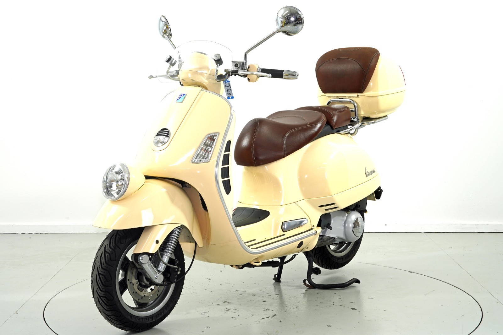 PIAGGIO Vespa GTV 250I.E-showroom-element-2