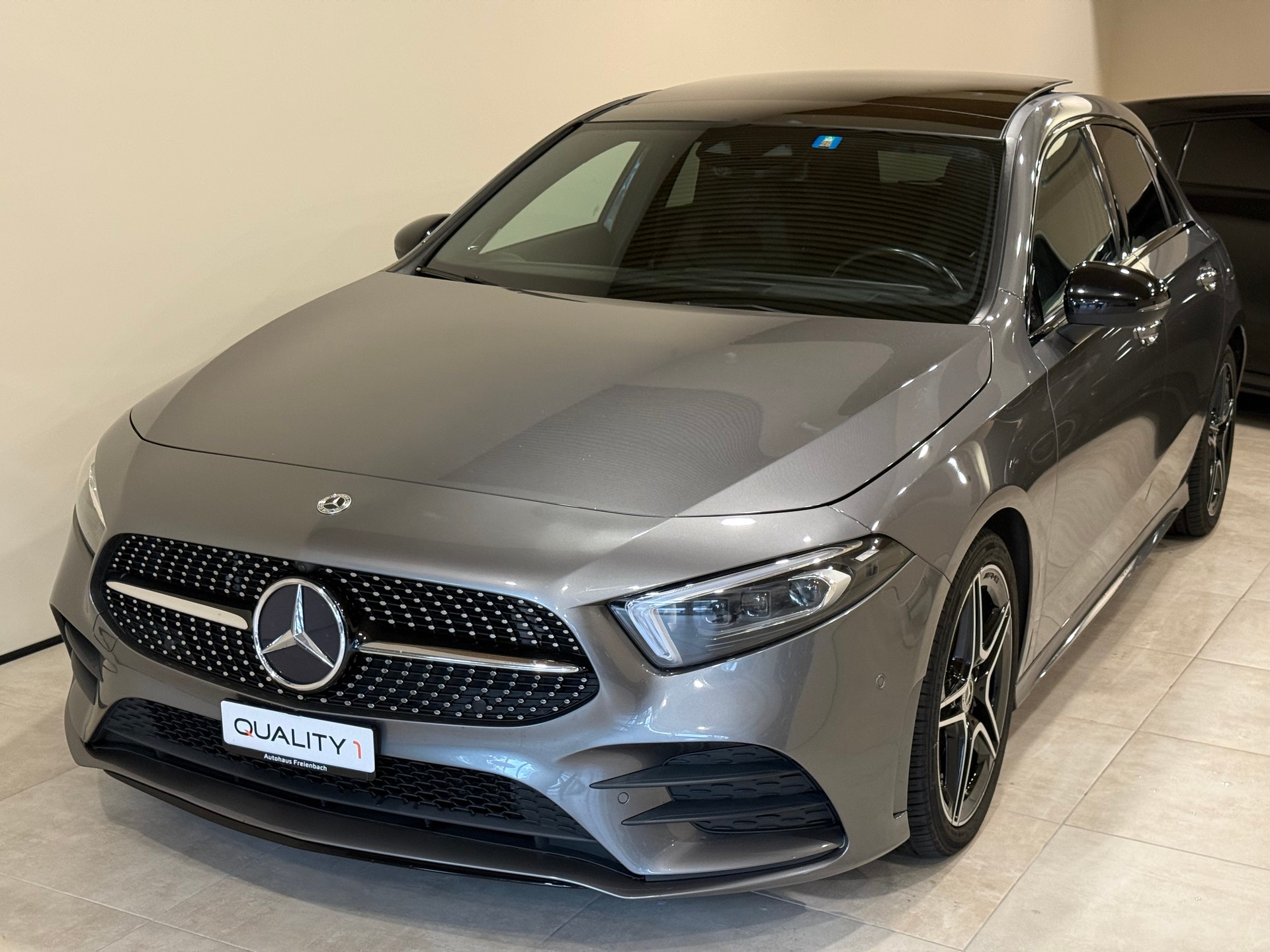 MERCEDES-BENZ A 250 AMG Line 7G-DCT
