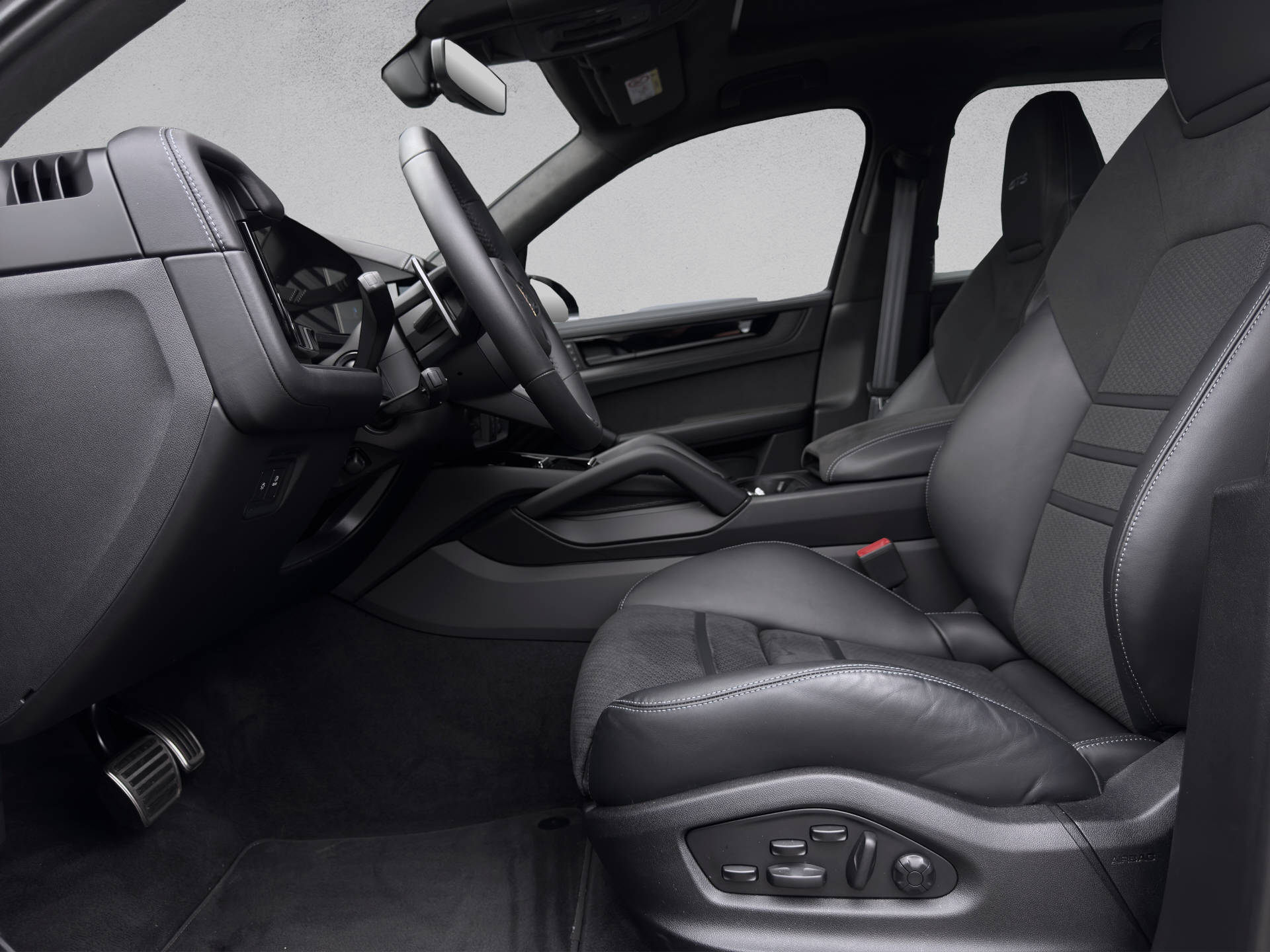 PORSCHE Cayenne GTS-image-7