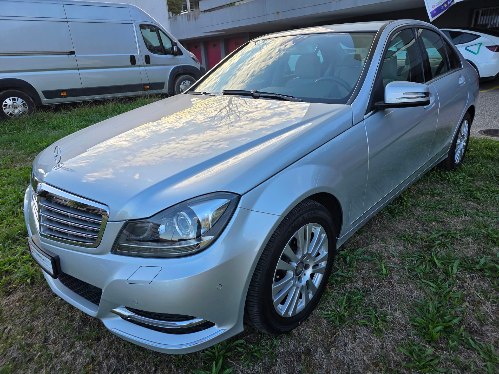 MERCEDES-BENZ C 250 CDI Elégance 4Matic 7G-Tronic 44 000 KM CH FAHRZEUG-image-2