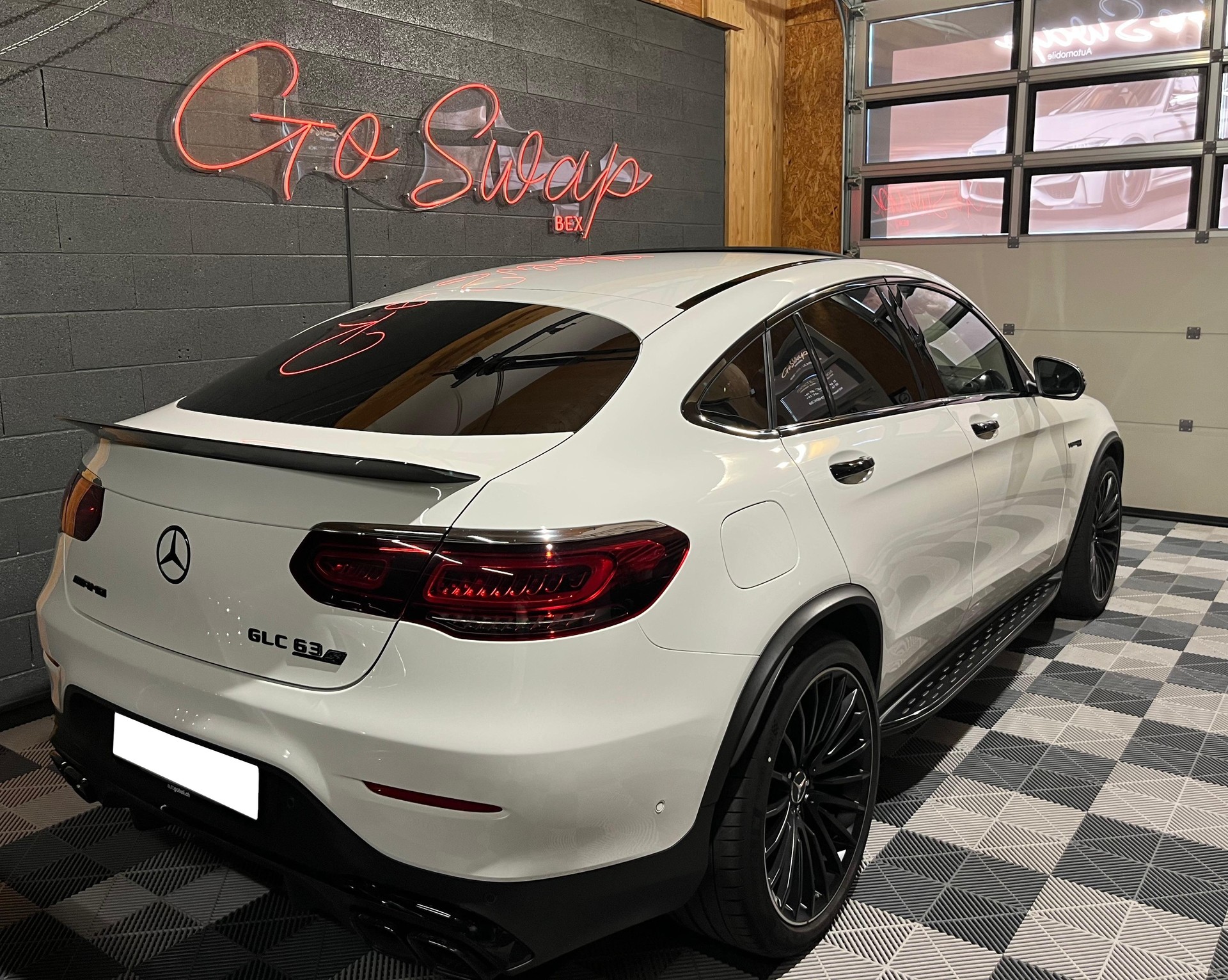 MERCEDES-BENZ GLC Coupé 63 S AMG 4Matic 9G-Tronic-image-3