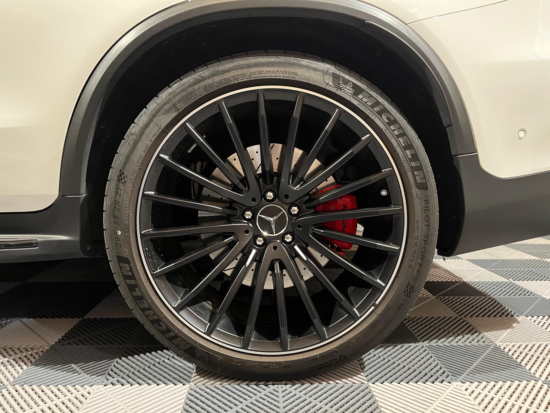 MERCEDES-BENZ GLC Coupé 63 S AMG 4Matic 9G-Tronic-image-25