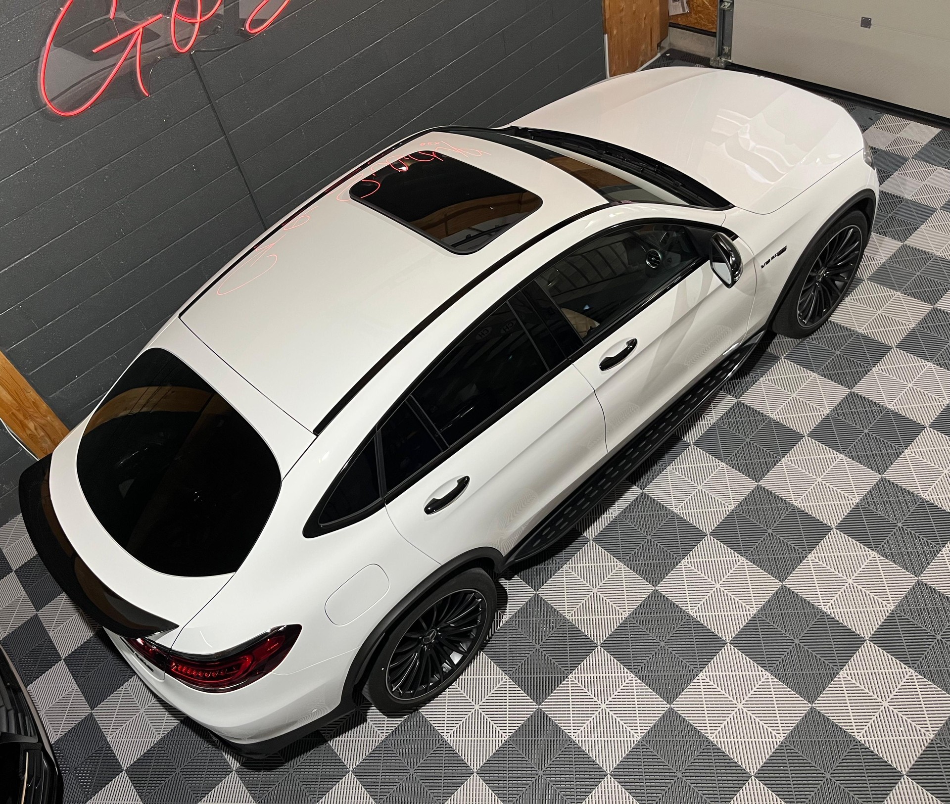 MERCEDES-BENZ GLC Coupé 63 S AMG 4Matic 9G-Tronic-image-2