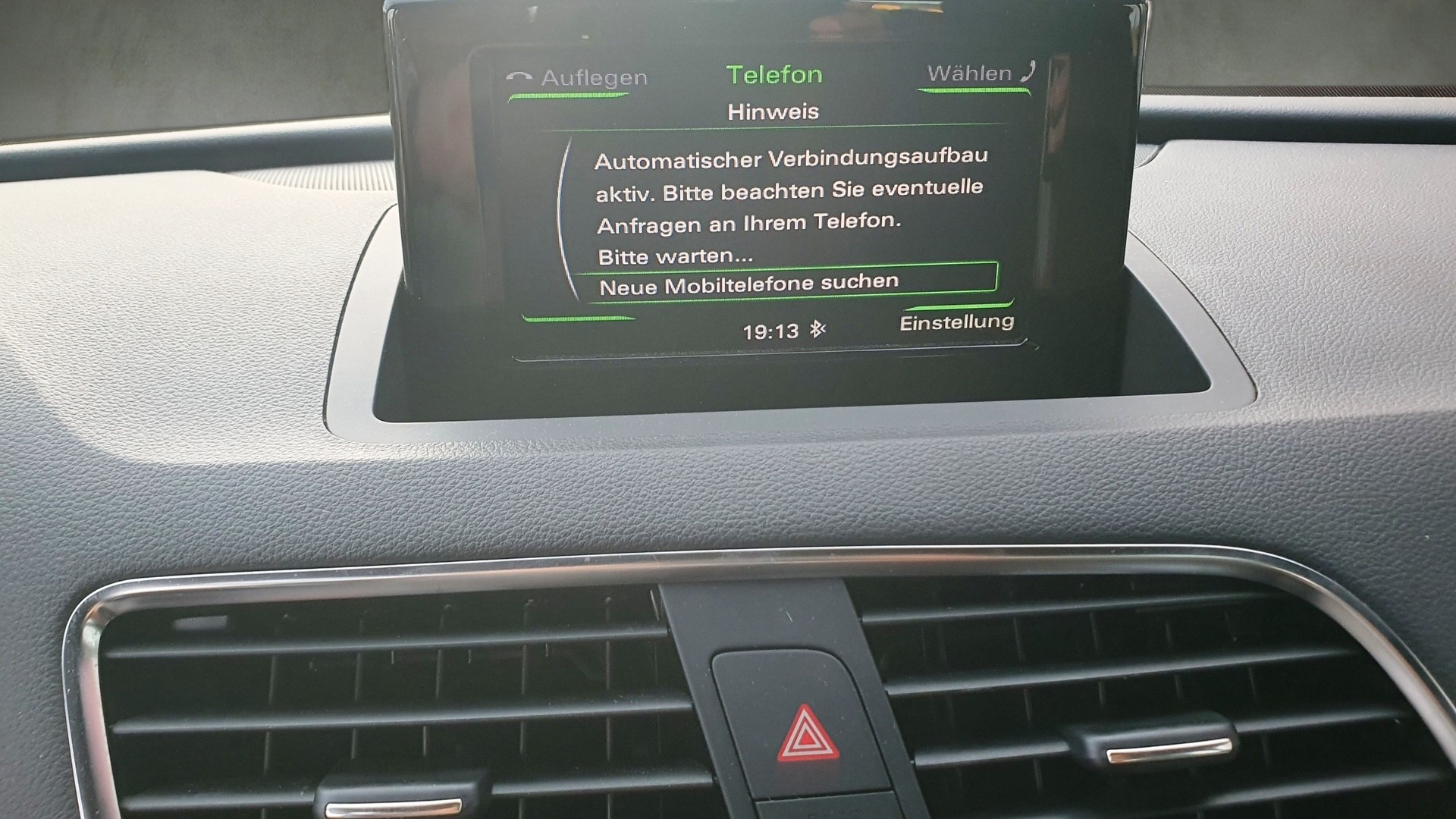 AUDI Q3 2.0 TFSI quattro S-tronic S-Line-image-13
