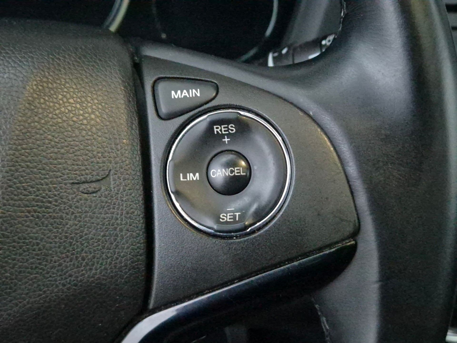 HONDA HR-V 1.6i-DTEC Executive-image-22