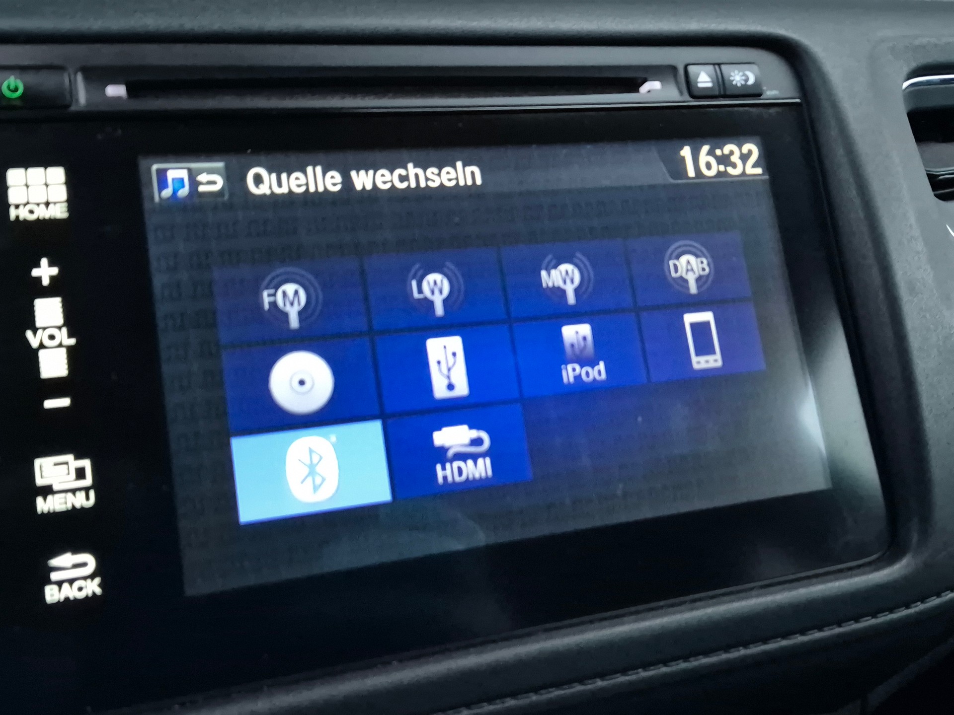 HONDA HR-V 1.6i-DTEC Executive-image-16