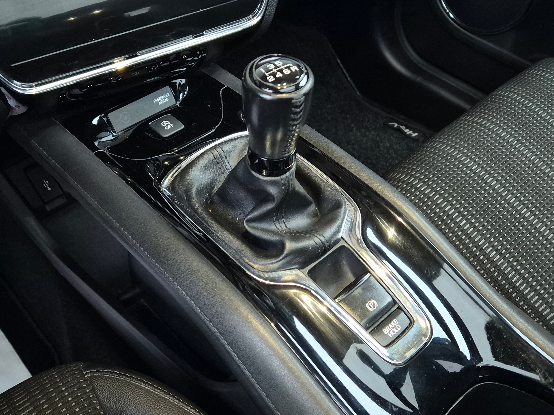 HONDA HR-V 1.6i-DTEC Executive-image-20