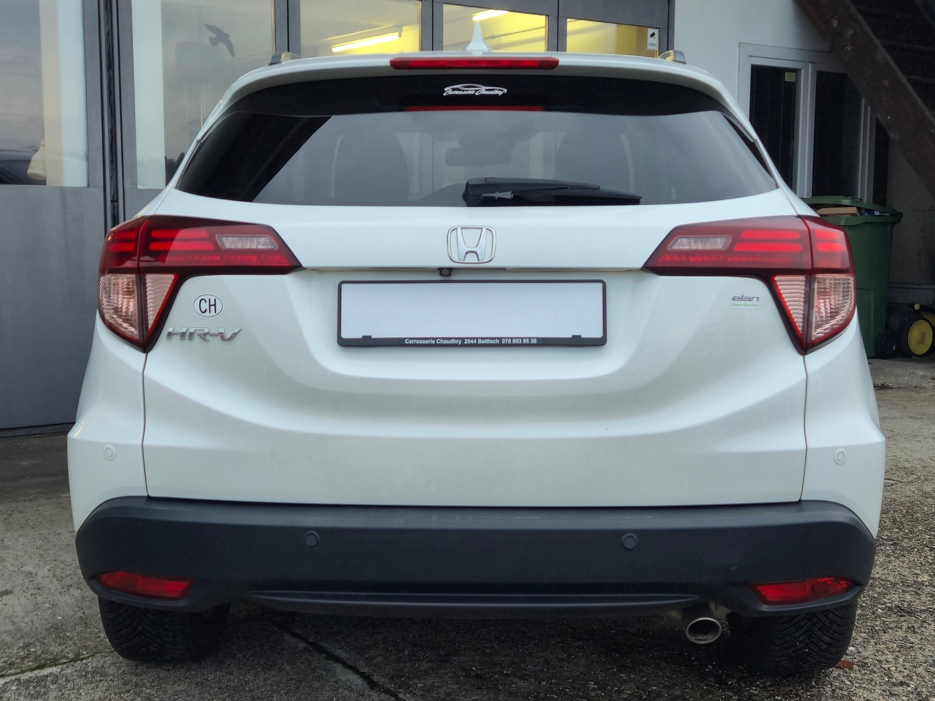HONDA HR-V 1.6i-DTEC Executive-image-6