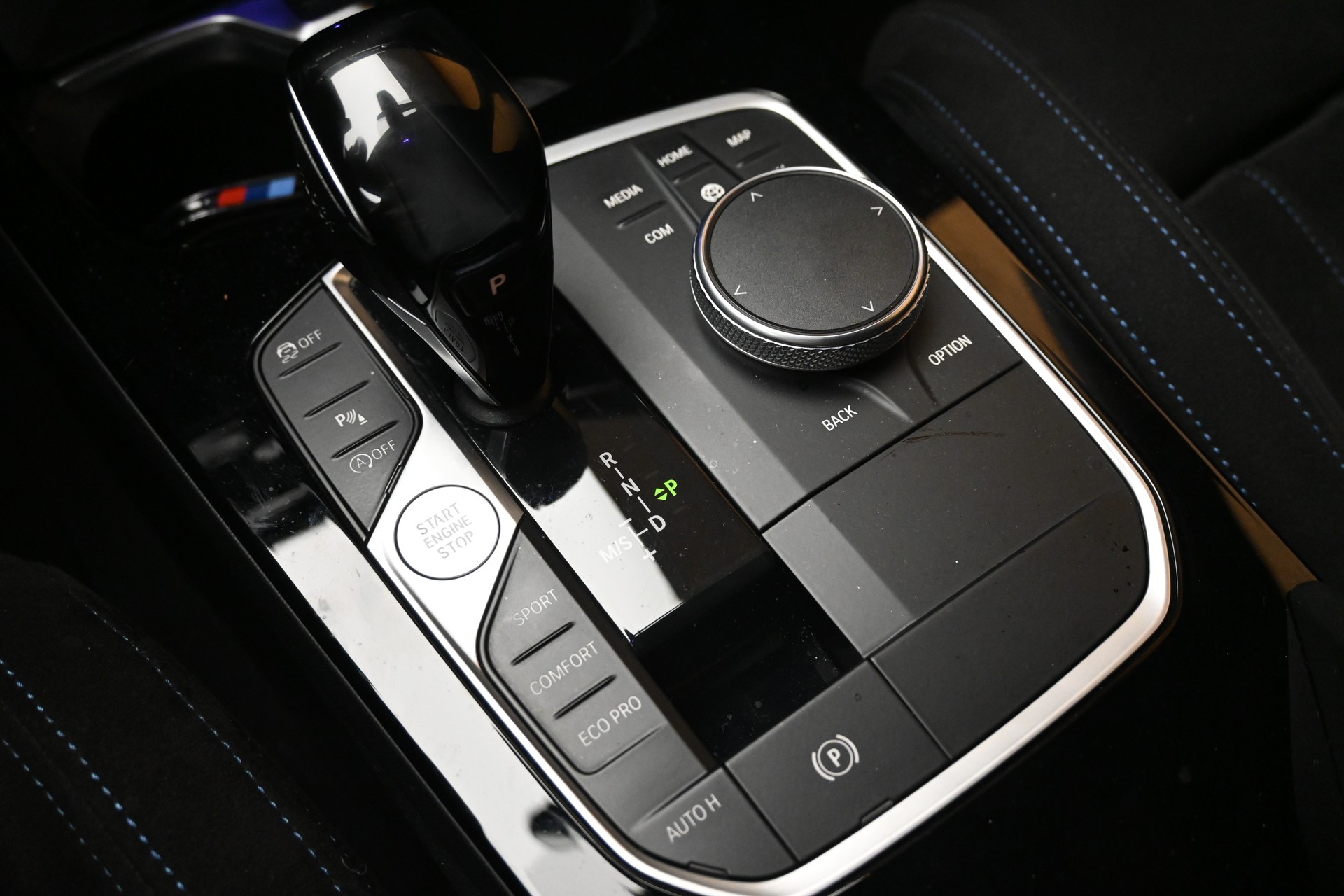 BMW M135i xDrive Steptronic-image-12