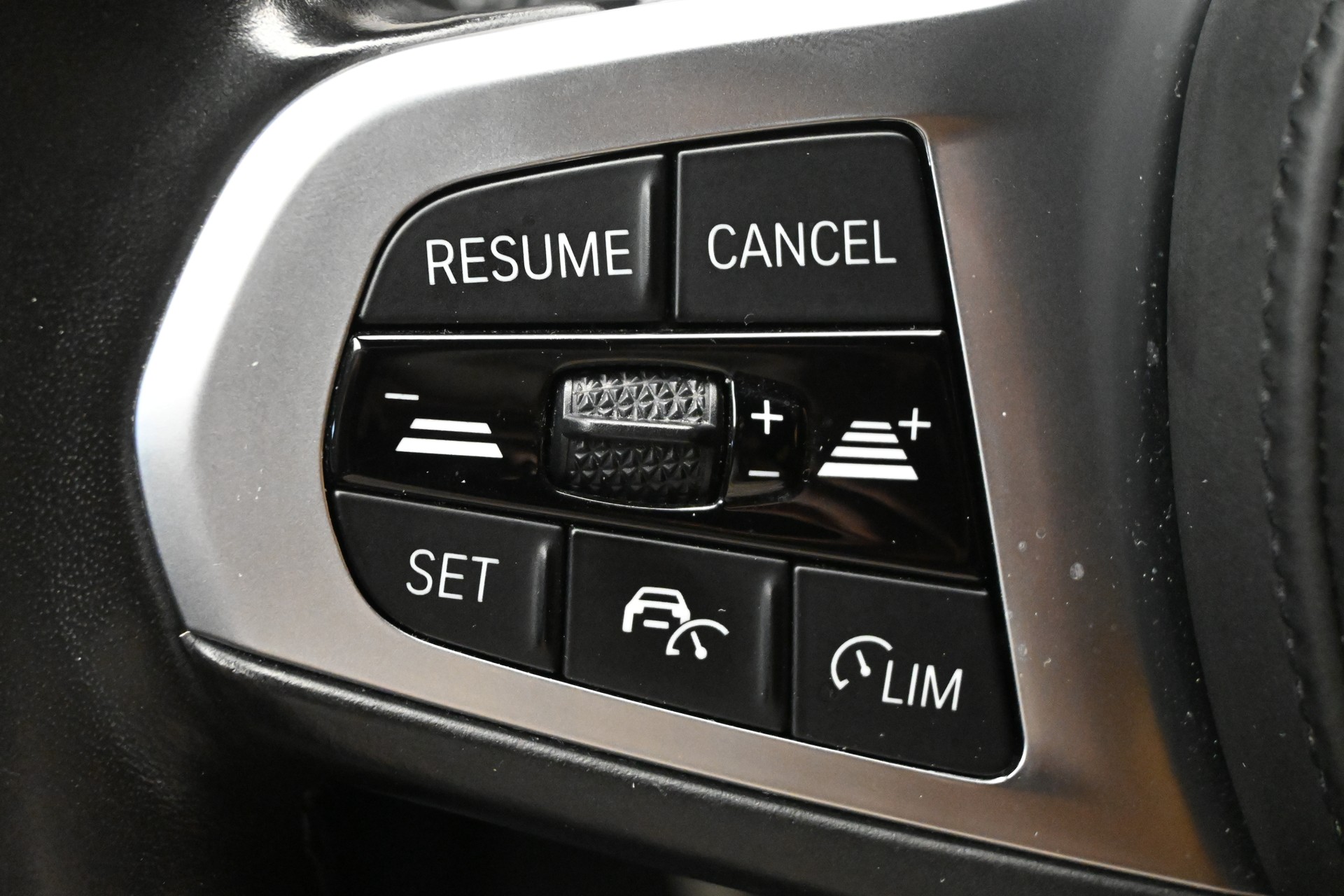 BMW M135i xDrive Steptronic-image-15