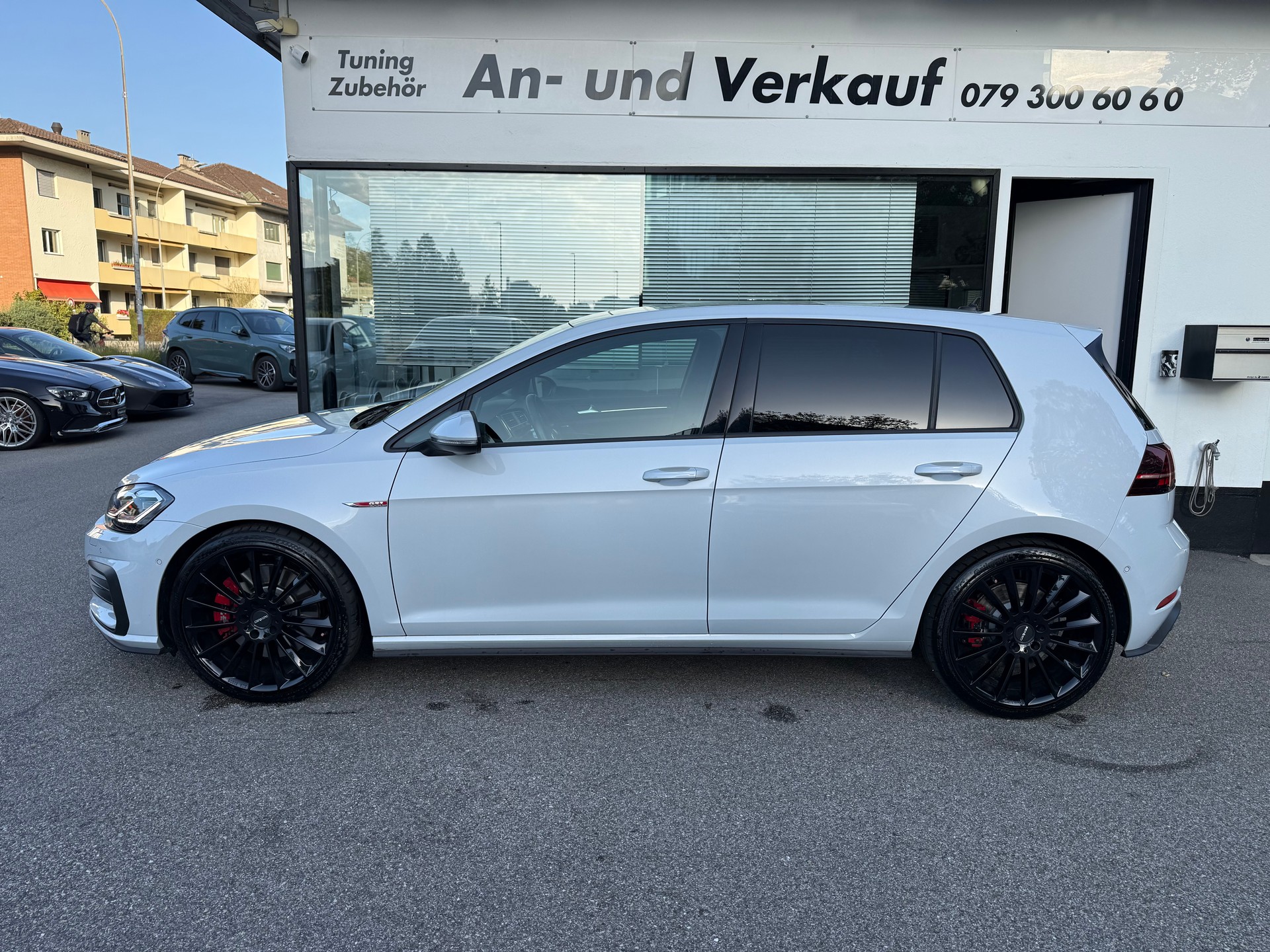 VW Golf 2.0 TSI GTI Performance DSG-image-3
