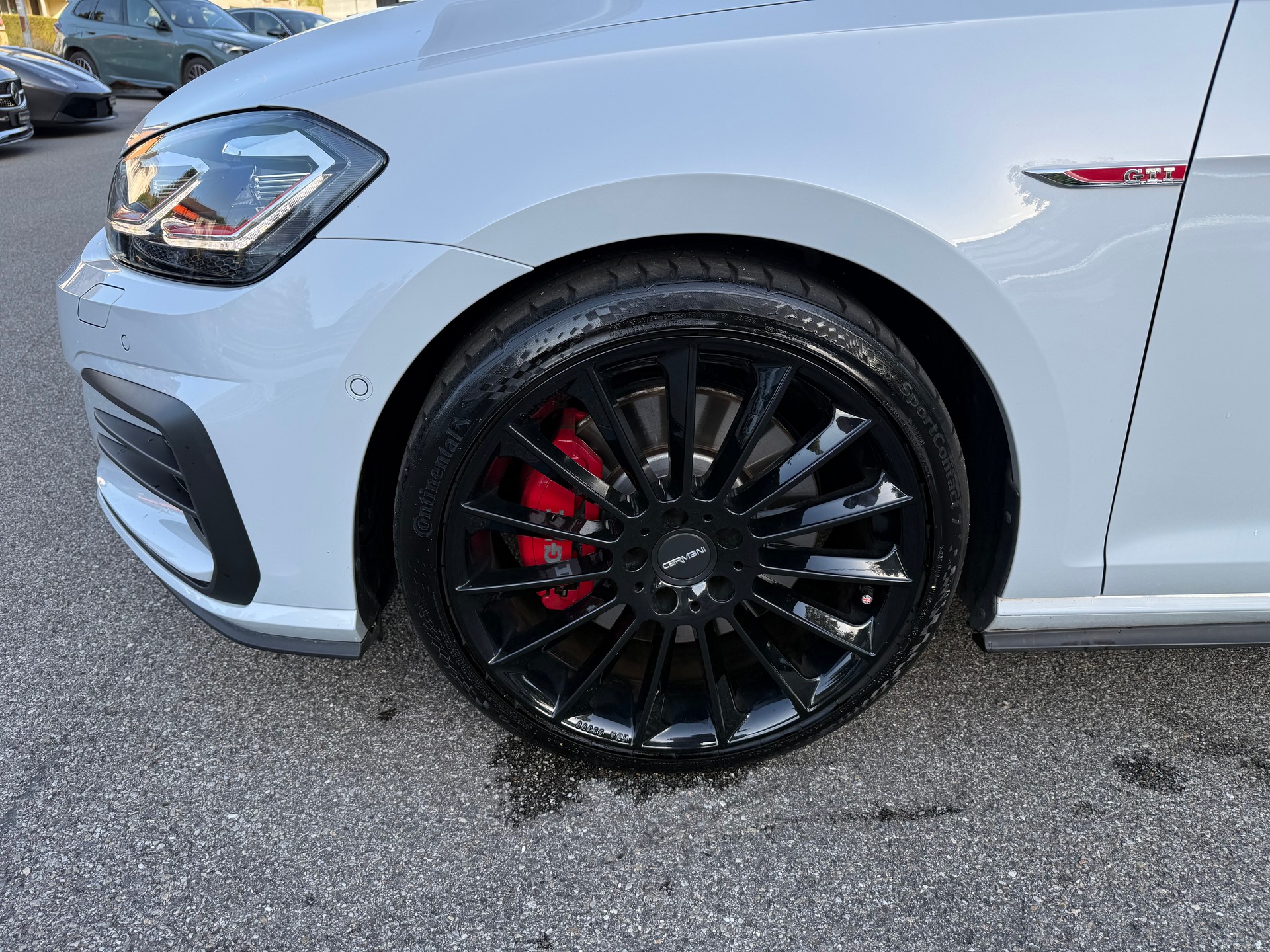 VW Golf 2.0 TSI GTI Performance DSG-image-2