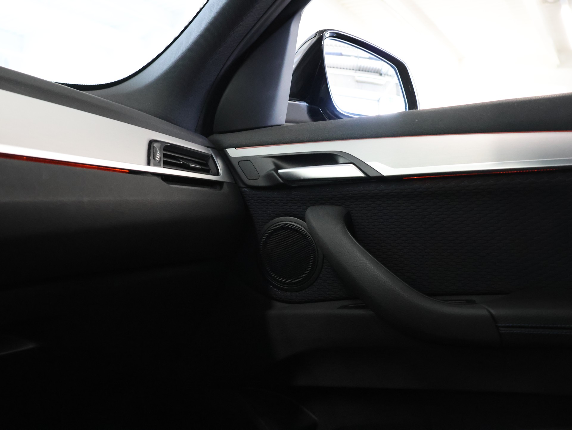 BMW X1 xDrive 25i M Sport Steptronic-image-27