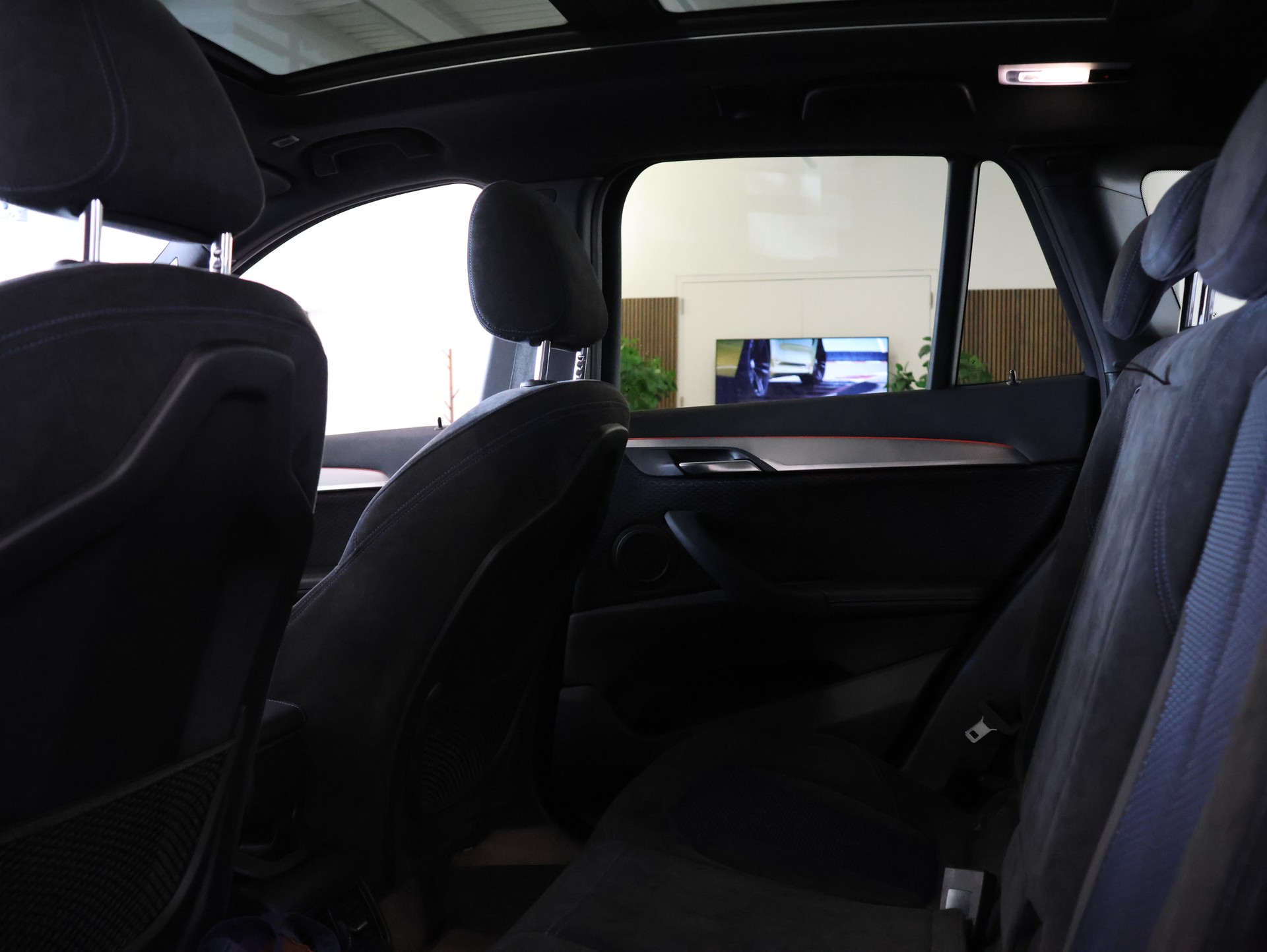 BMW X1 xDrive 25i M Sport Steptronic-image-31